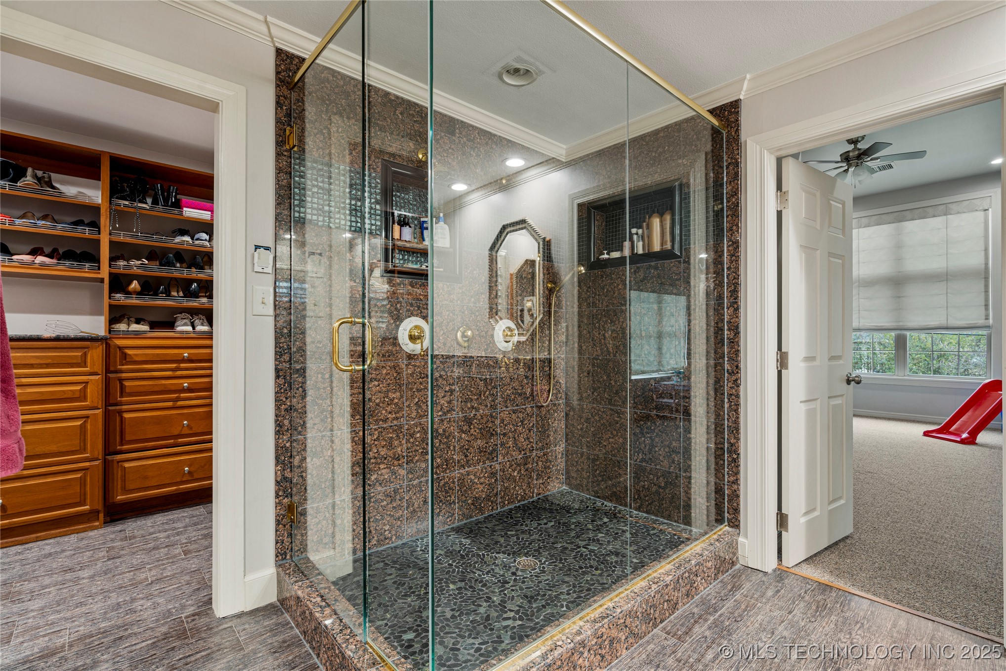 3855 S Utica Avenue Property Photo 25