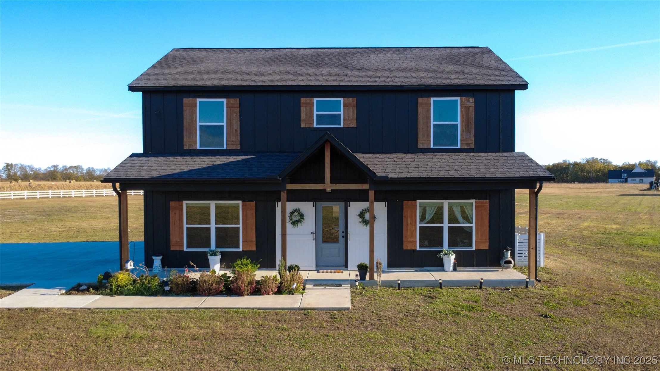 7044 Garfield Road Property Photo 2