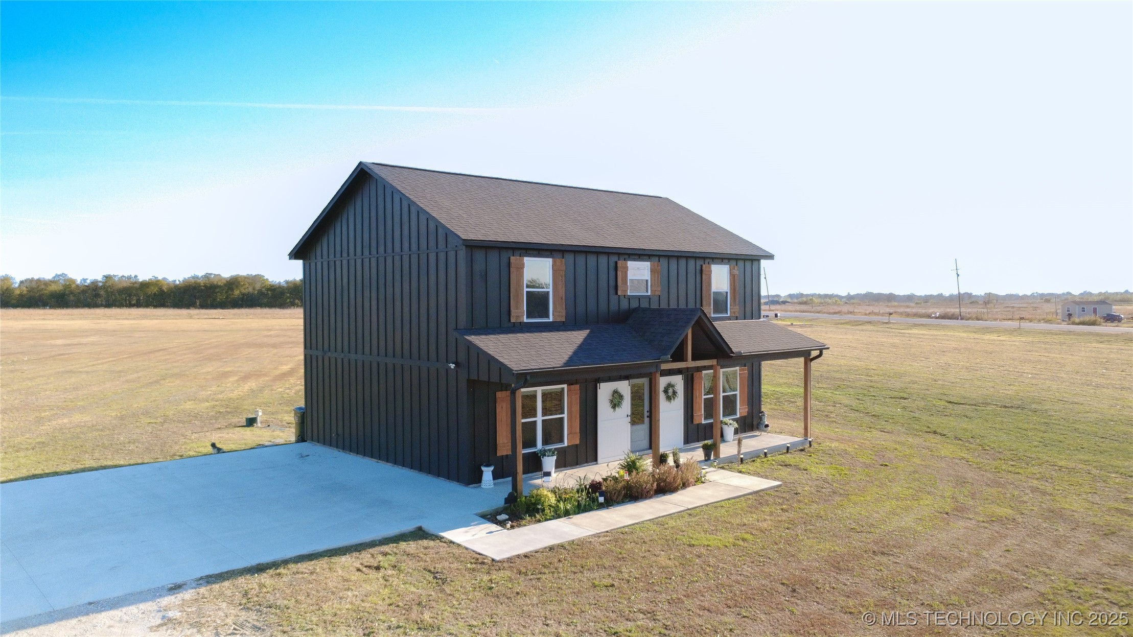 7044 Garfield Road Property Photo 5