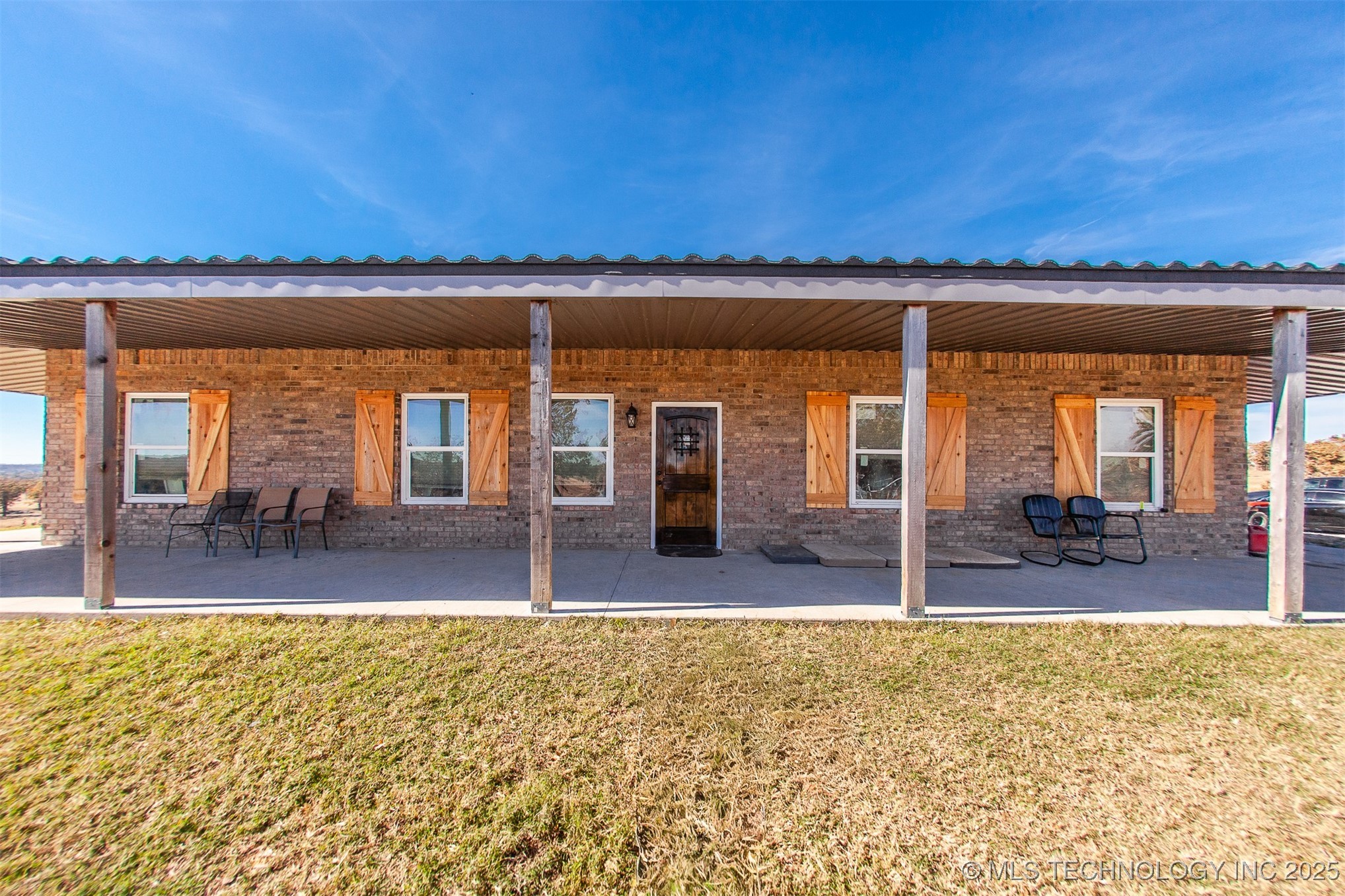 43681 W 71st Street S Property Photo 2