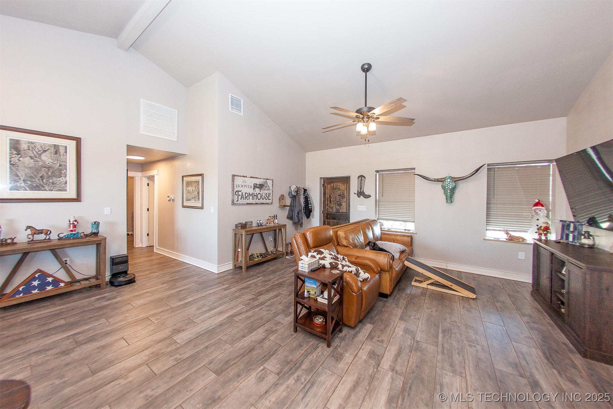 43681 W 71st Street S Property Photo 6