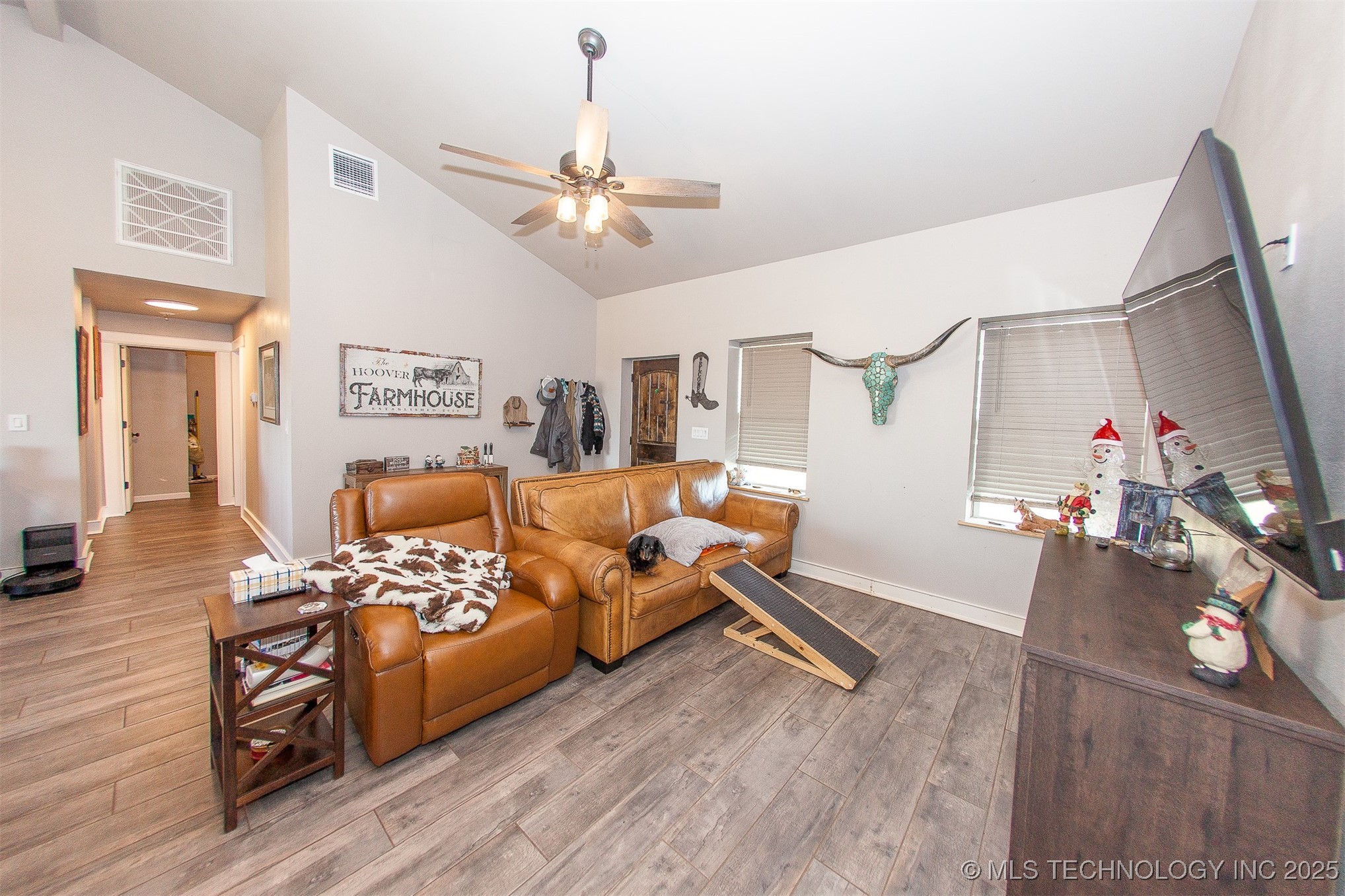 43681 W 71st Street S Property Photo 7