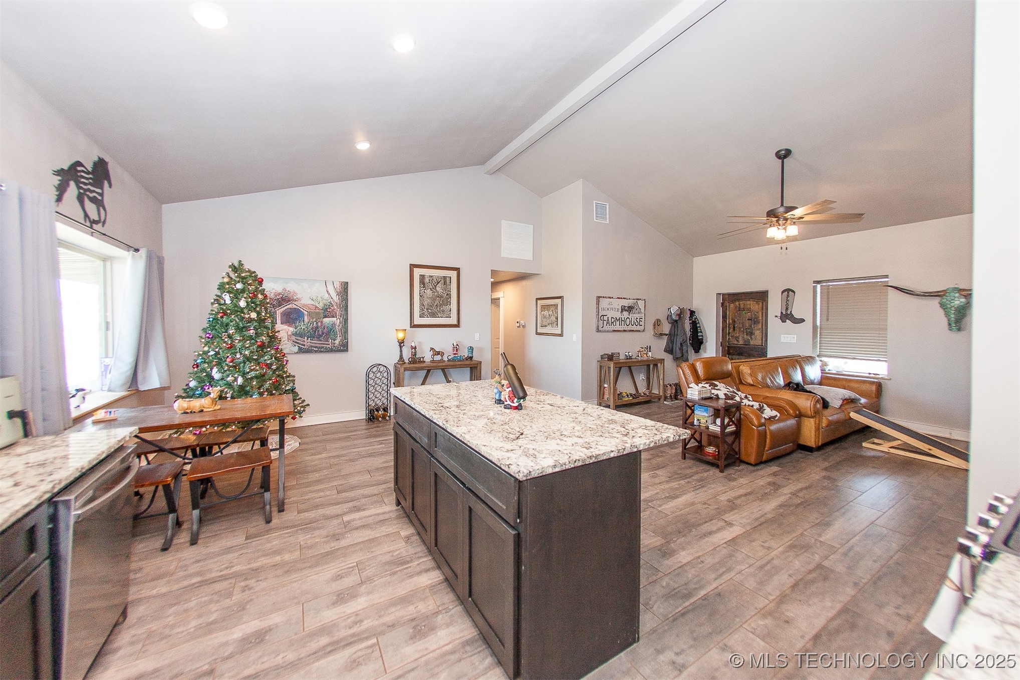 43681 W 71st Street S Property Photo 12