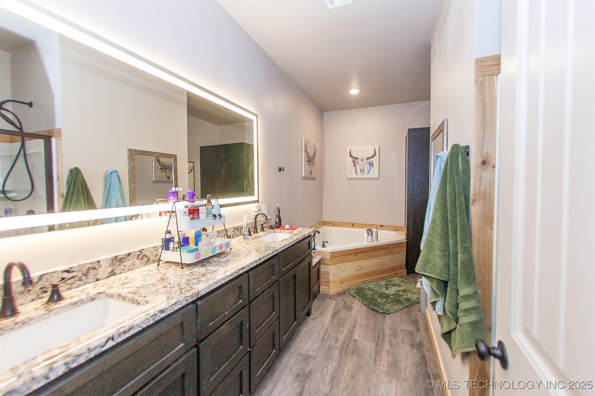 43681 W 71st Street S Property Photo 16