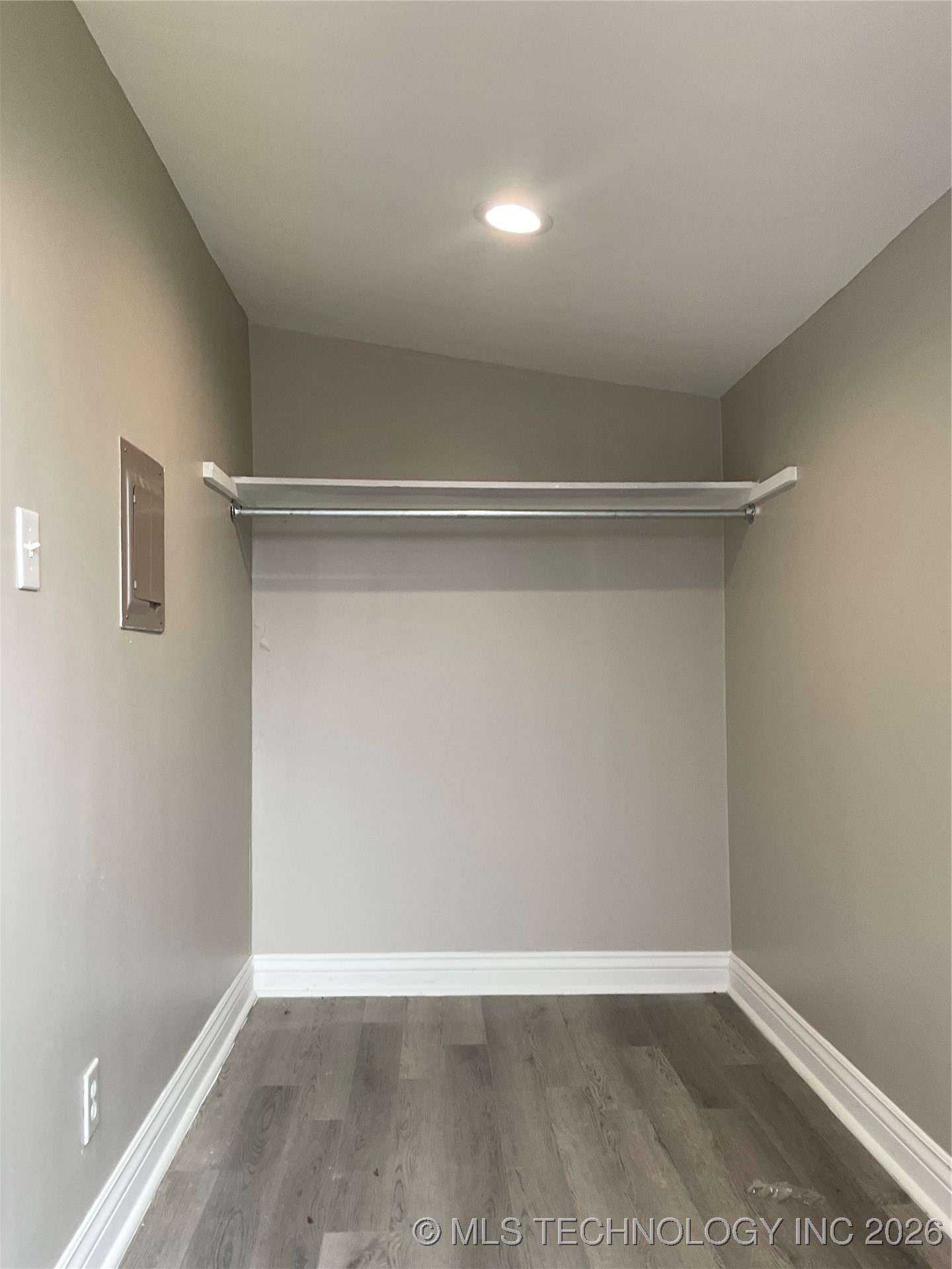 2635 E 10th Street B Property Photo 9