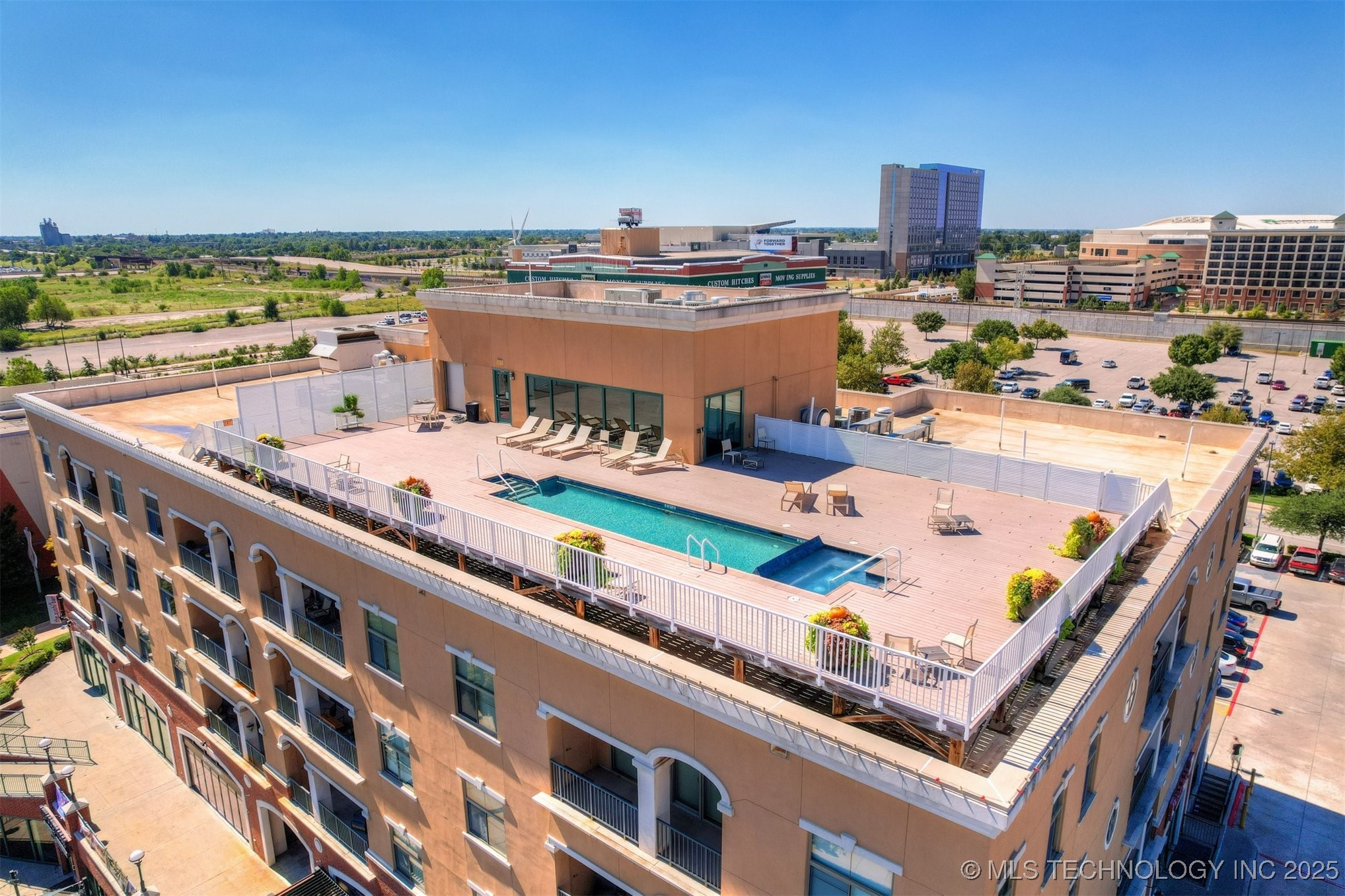 200 S Oklahoma 302 Property Photo 4