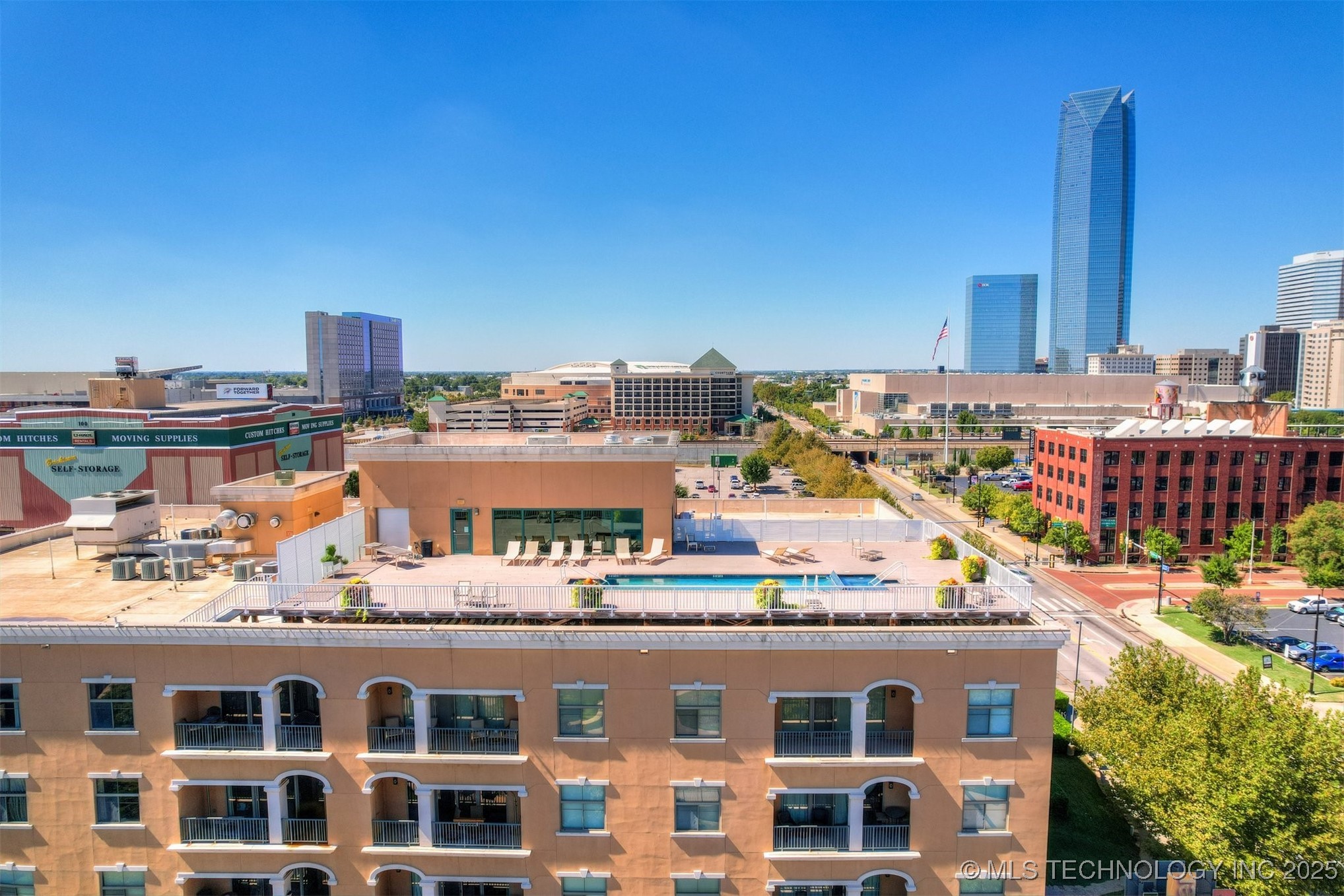 200 S Oklahoma 302 Property Photo 6