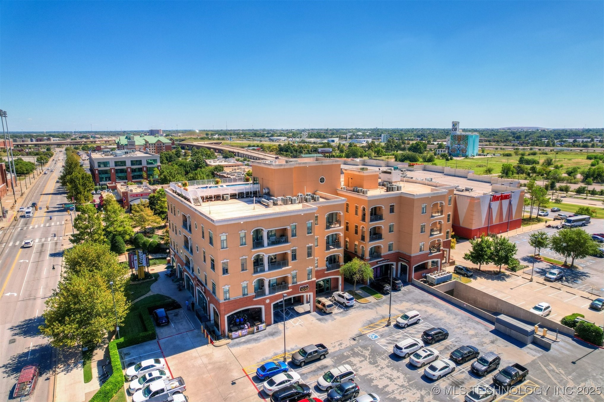 200 S Oklahoma 302 Property Photo 17