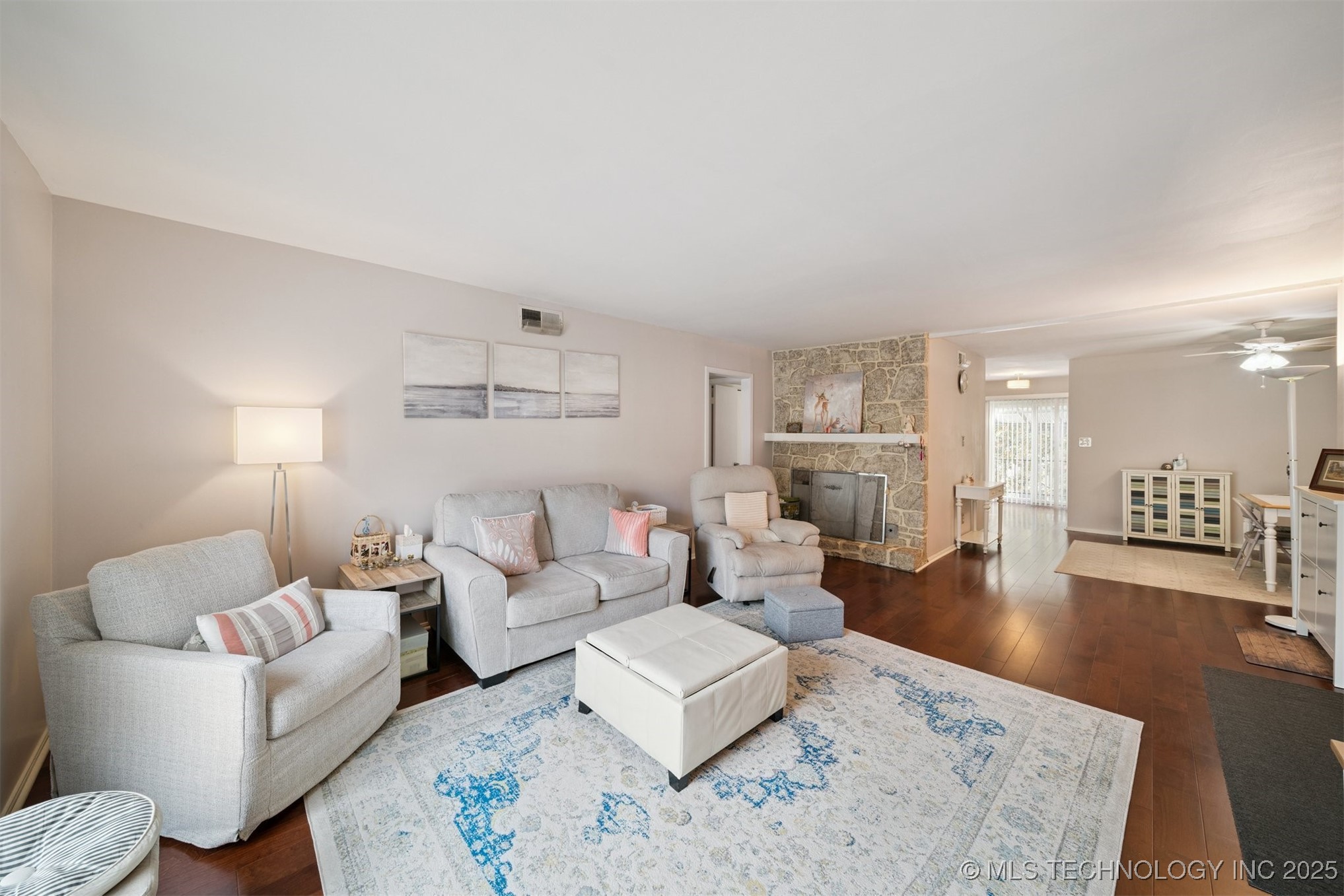 4442 E 68th Street 488 Property Photo 2