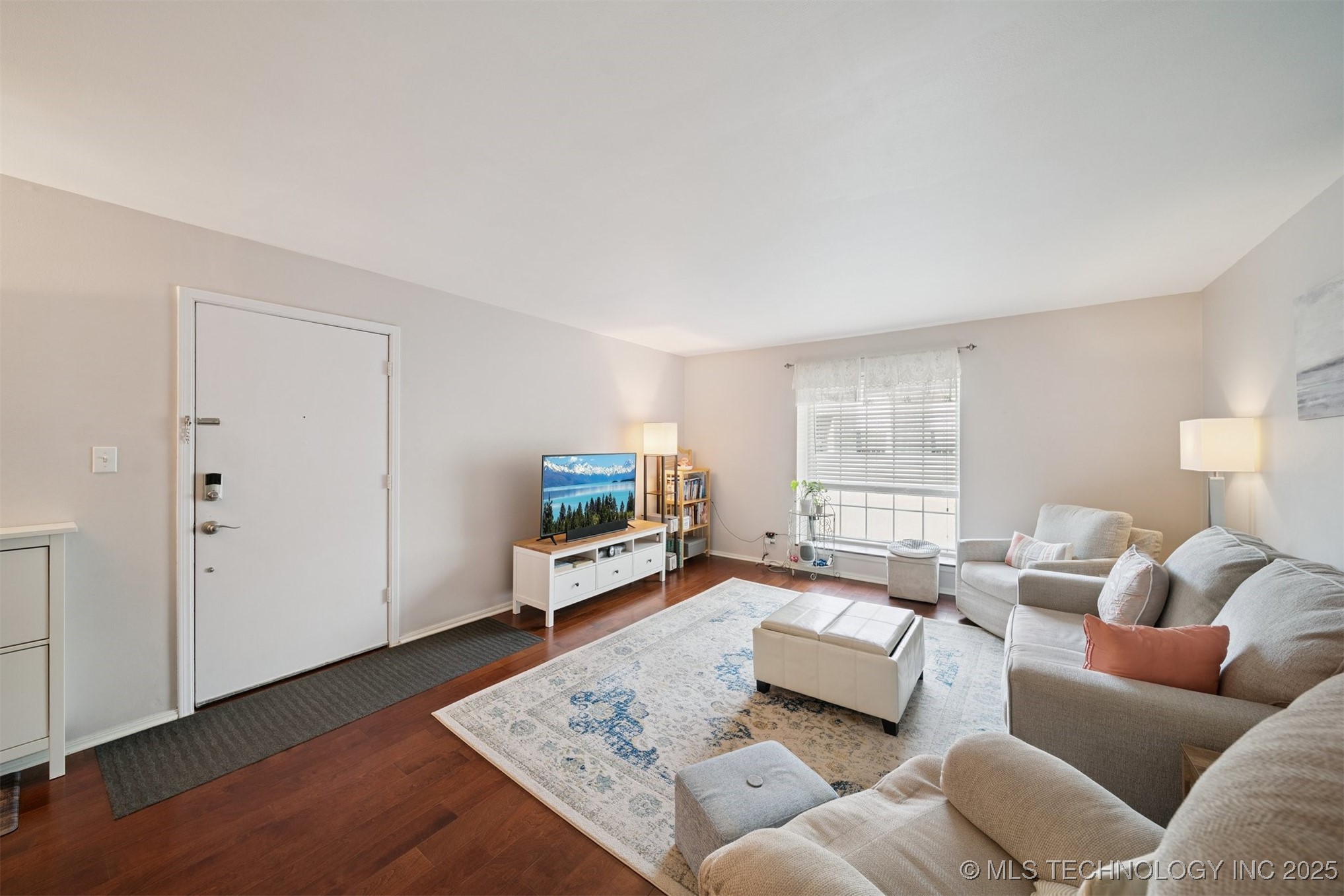 4442 E 68th Street 488 Property Photo 3