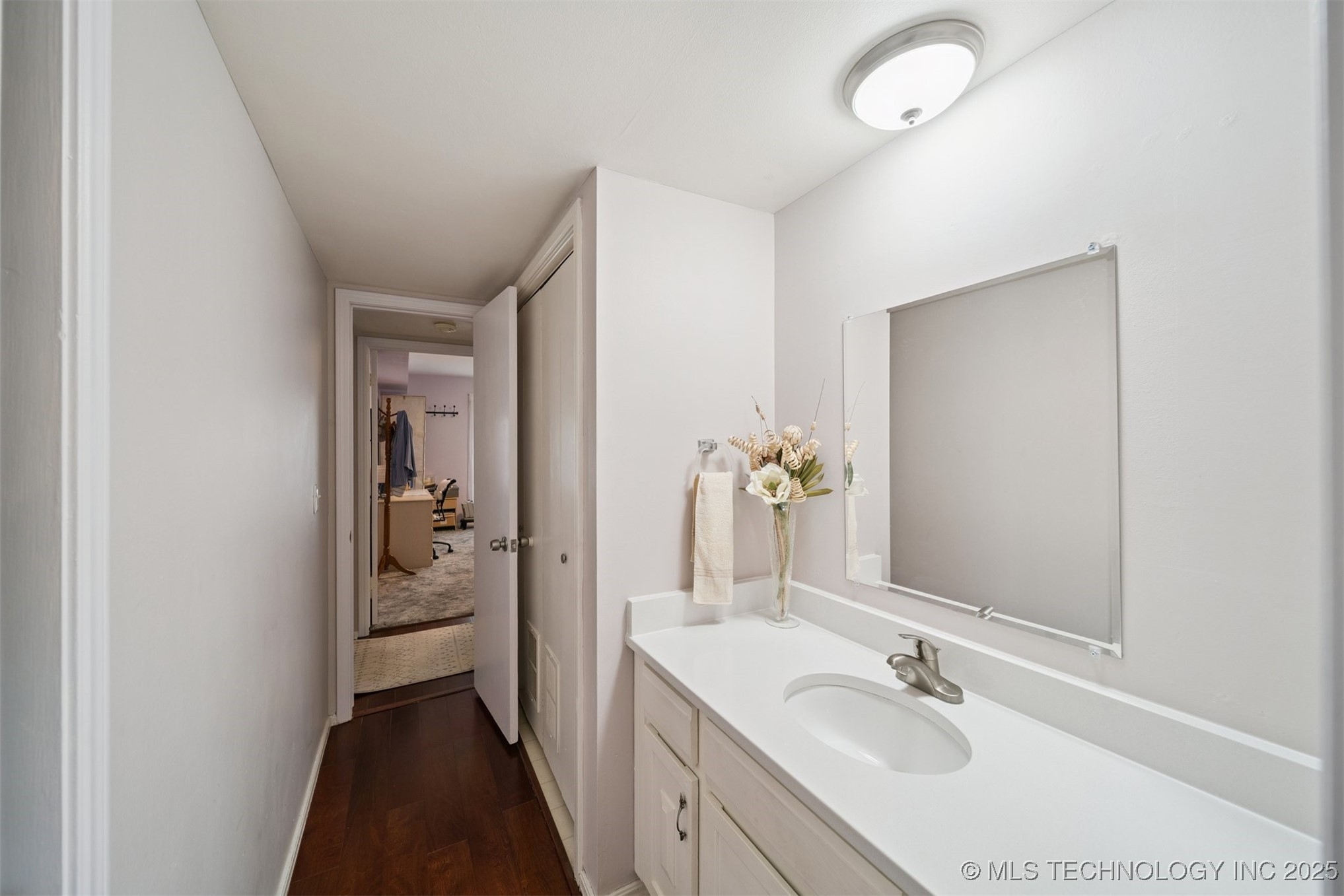 4442 E 68th Street 488 Property Photo 14