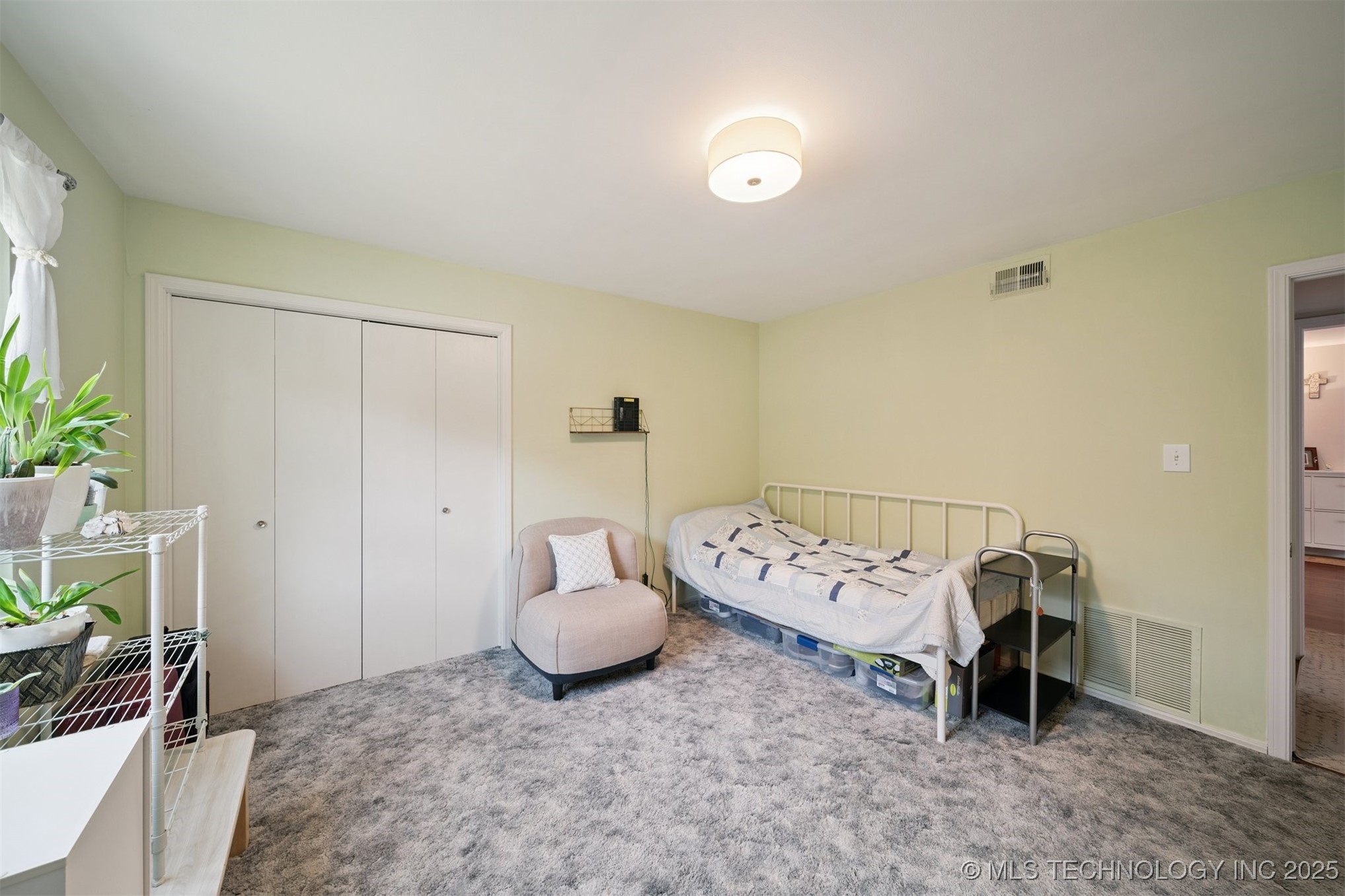 4442 E 68th Street 488 Property Photo 20