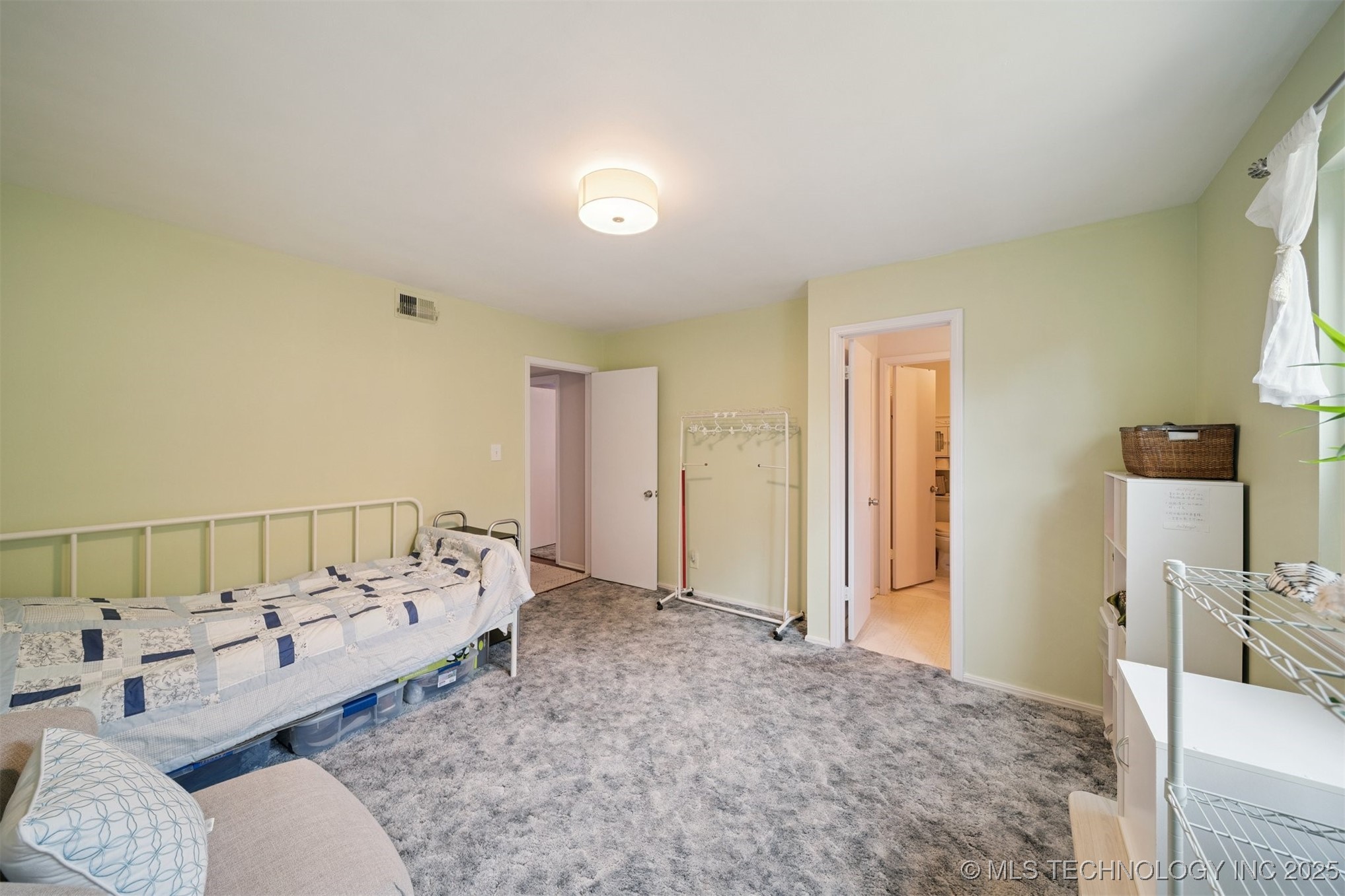 4442 E 68th Street 488 Property Photo 22