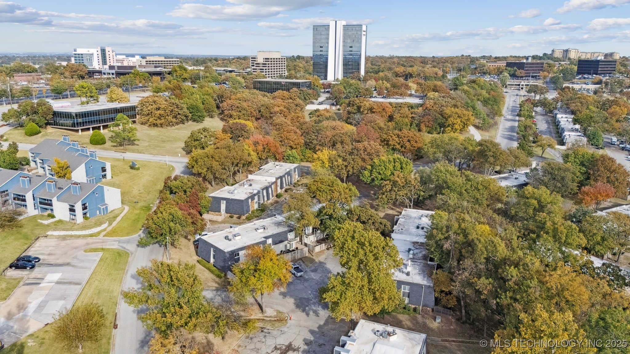 4442 E 68th Street 488 Property Photo 27