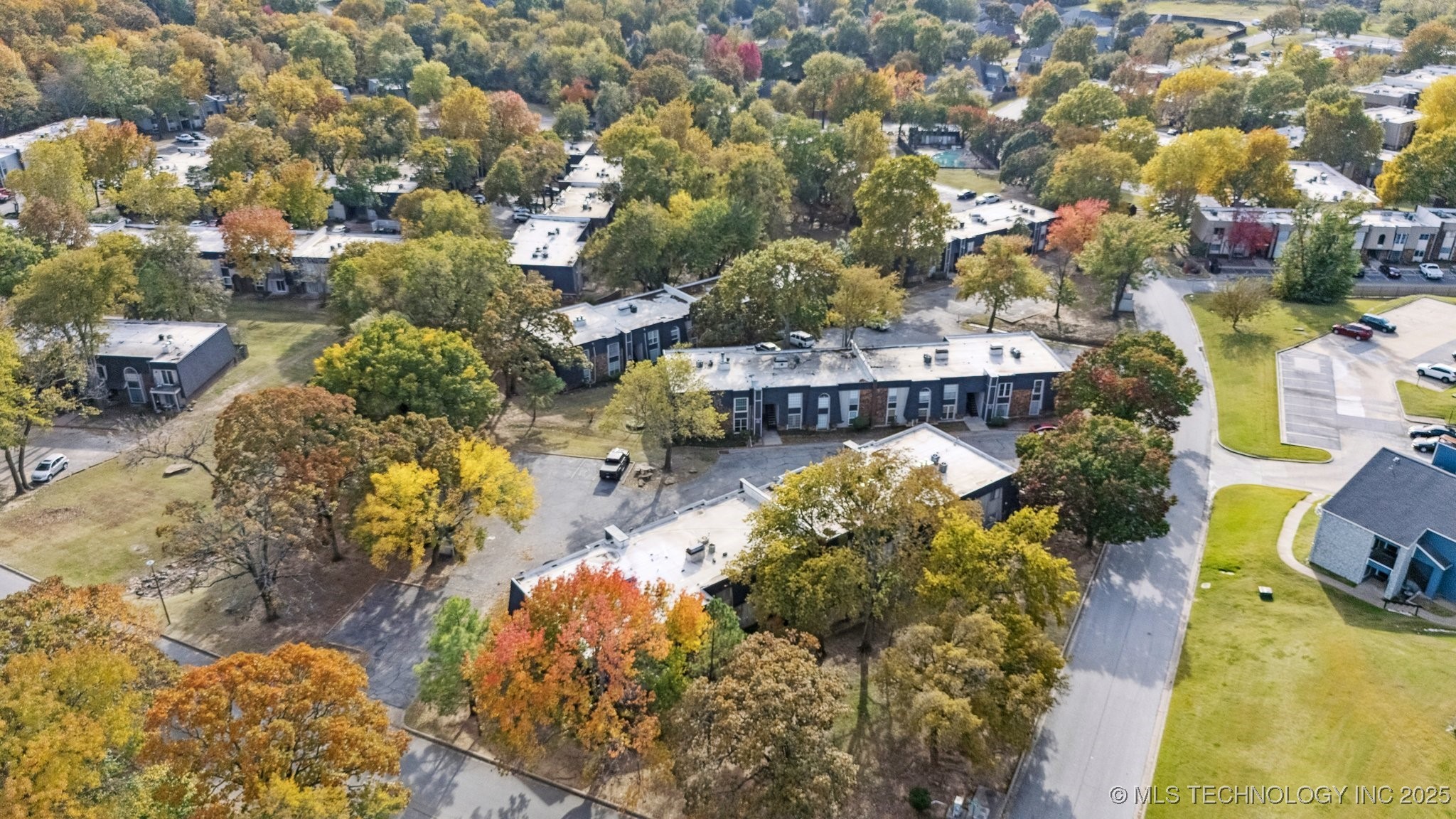 4442 E 68th Street 488 Property Photo 29