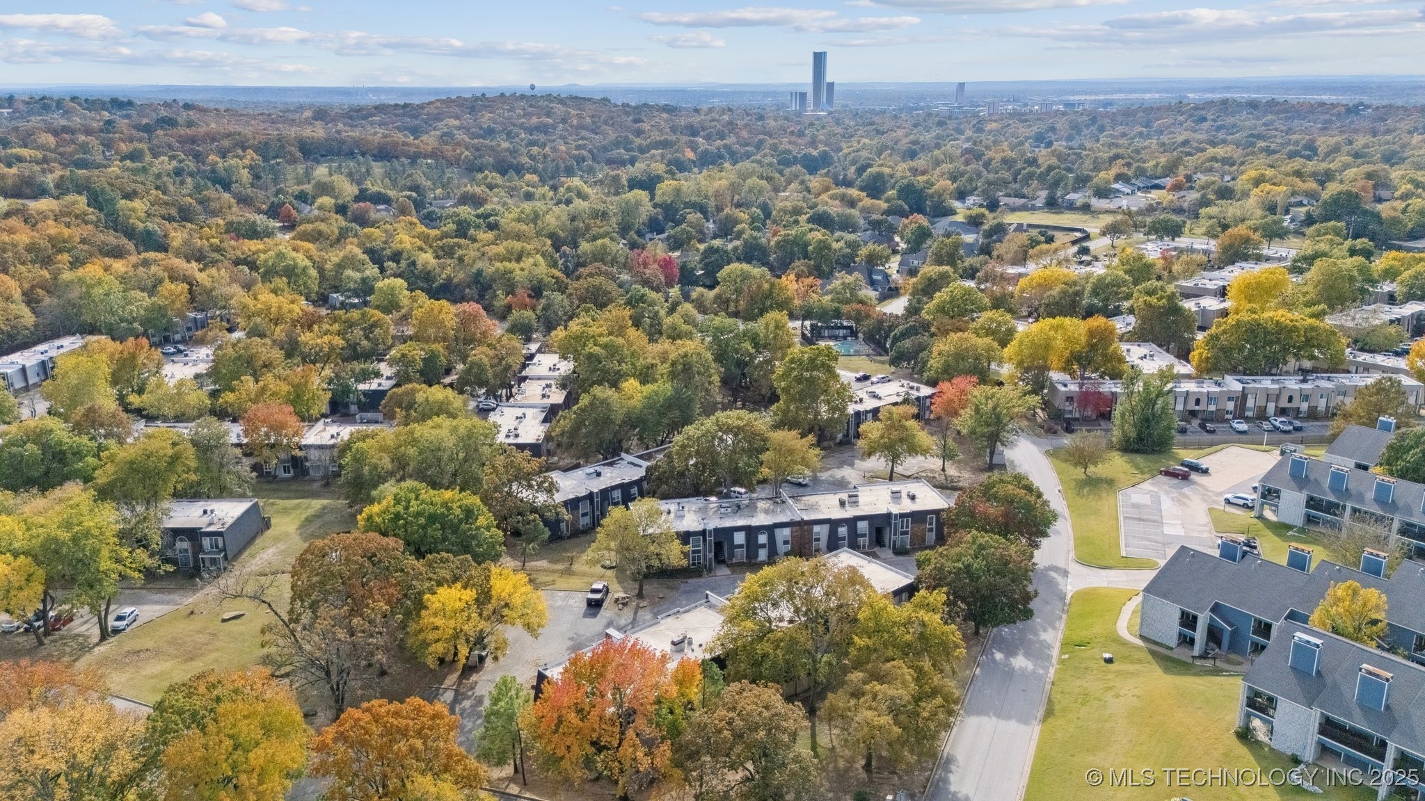 4442 E 68th Street 488 Property Photo 30
