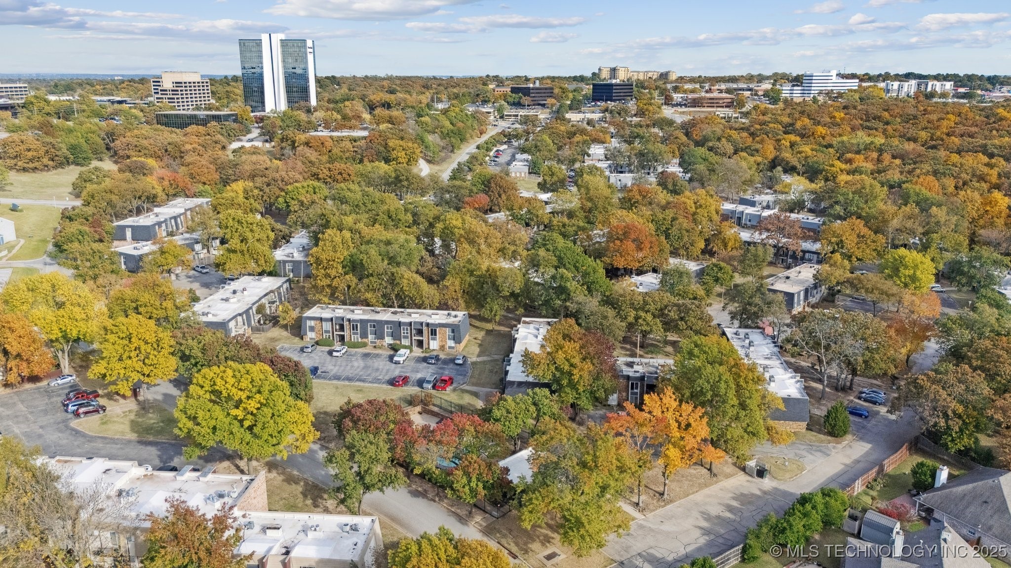 4442 E 68th Street 488 Property Photo 32