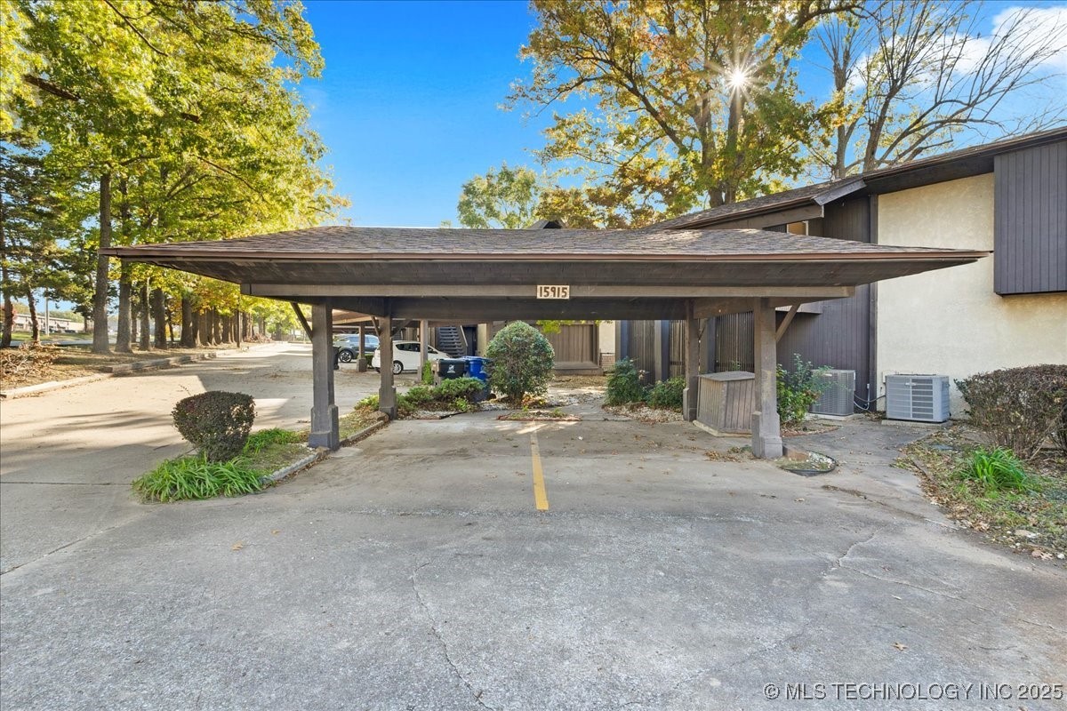 15915 E 131st Street S 81 Property Photo 2