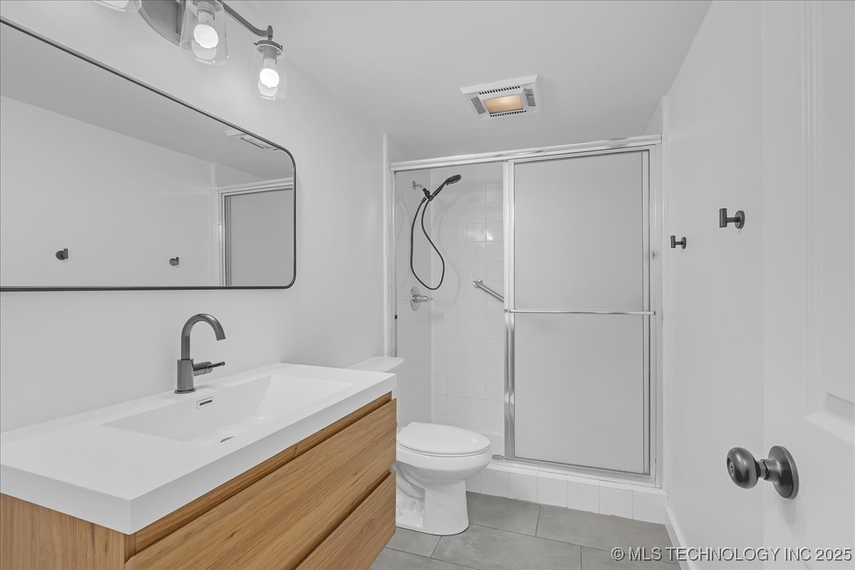 15915 E 131st Street S 81 Property Photo 24