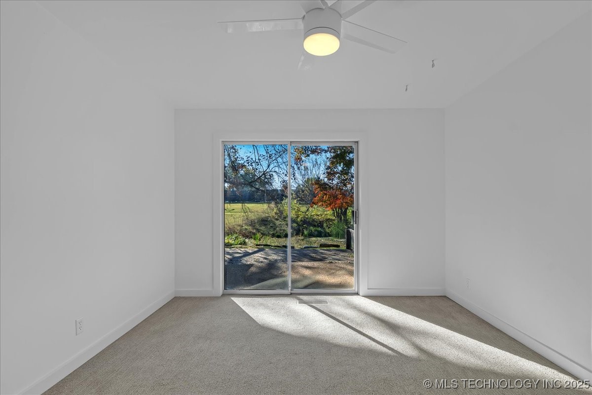 15915 E 131st Street S 81 Property Photo 26