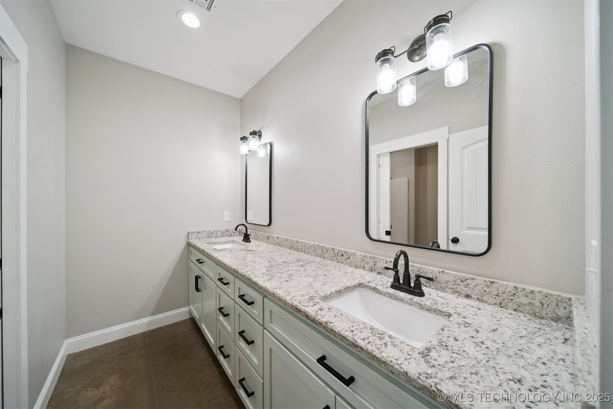 981 Elm Circle Property Photo 28