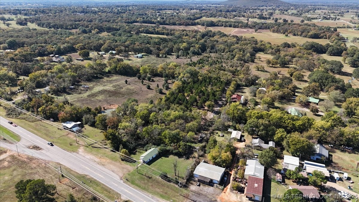 3009 N Wheeler Avenue Property Photo 6