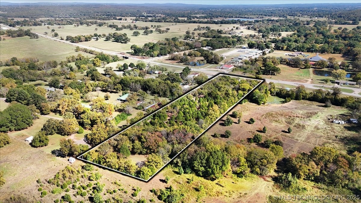 3009 N Wheeler Avenue Property Photo 8