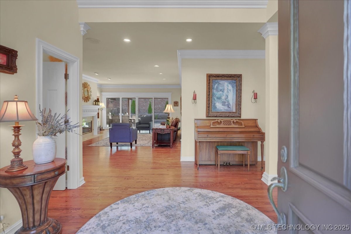 6167 S New Haven Avenue Property Photo 7