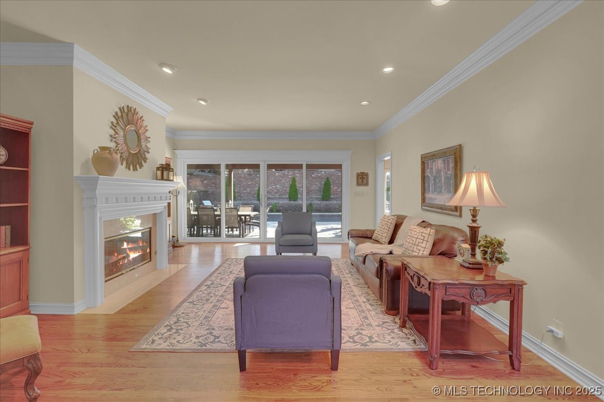 6167 S New Haven Avenue Property Photo 12