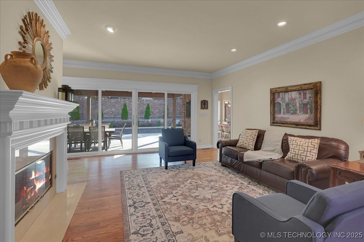 6167 S New Haven Avenue Property Photo 13