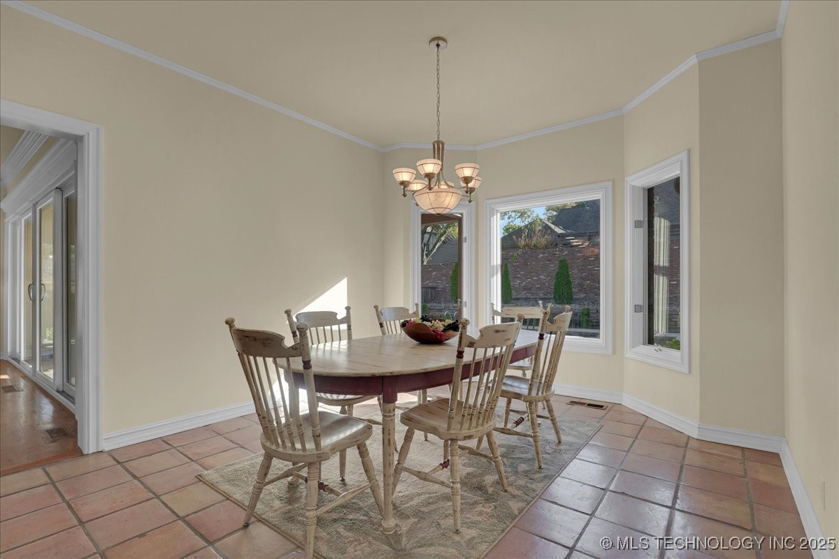 6167 S New Haven Avenue Property Photo 17