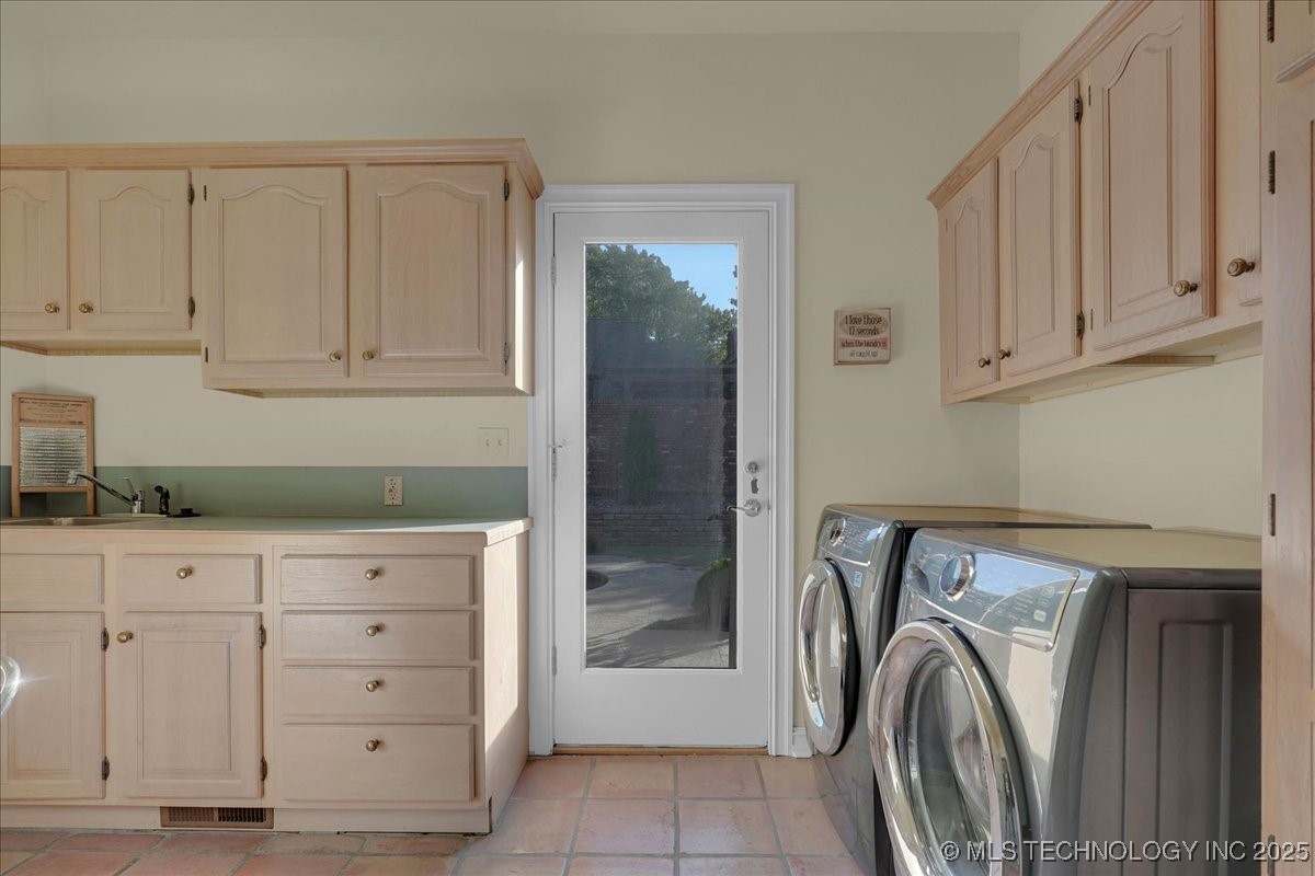 6167 S New Haven Avenue Property Photo 26