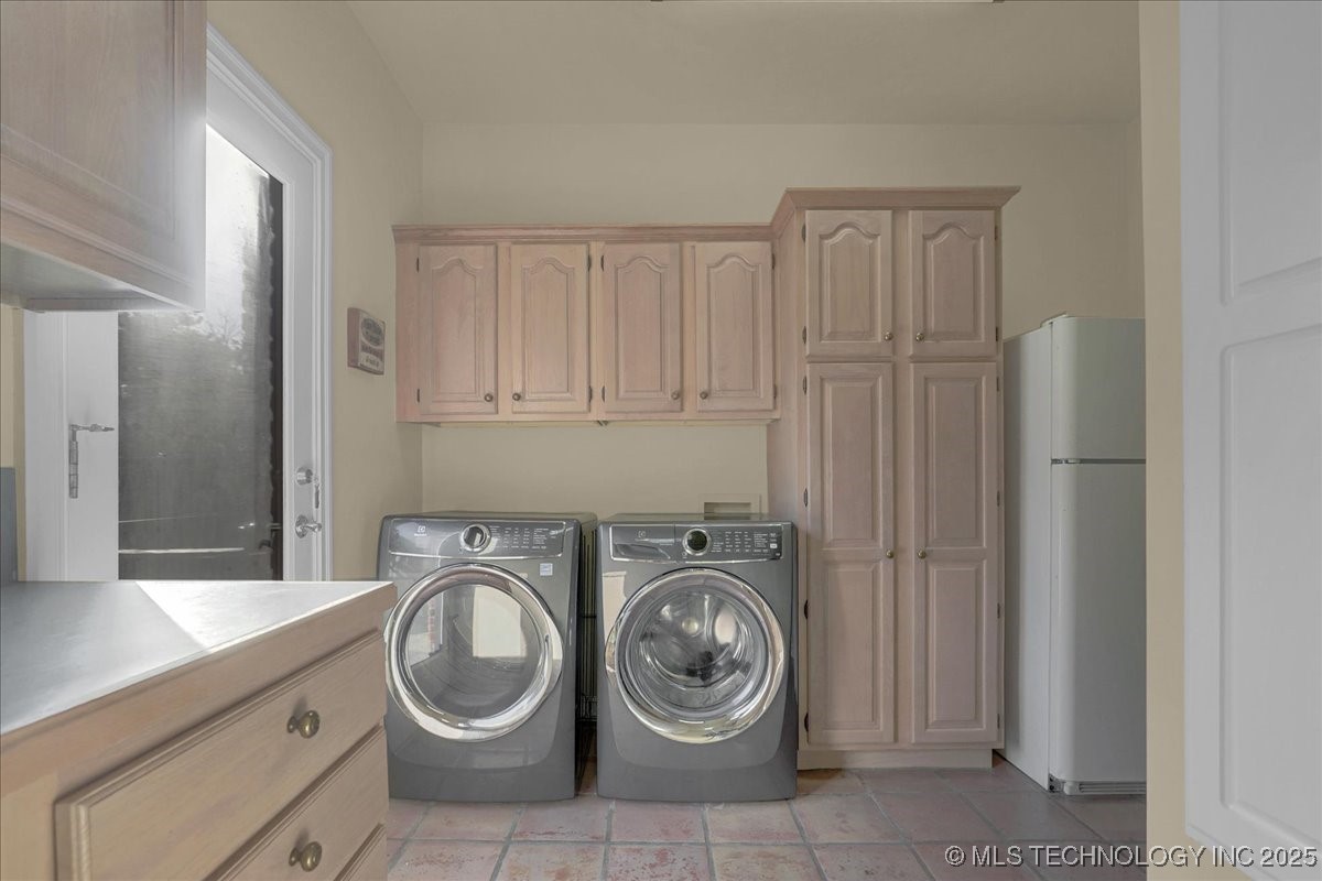 6167 S New Haven Avenue Property Photo 28