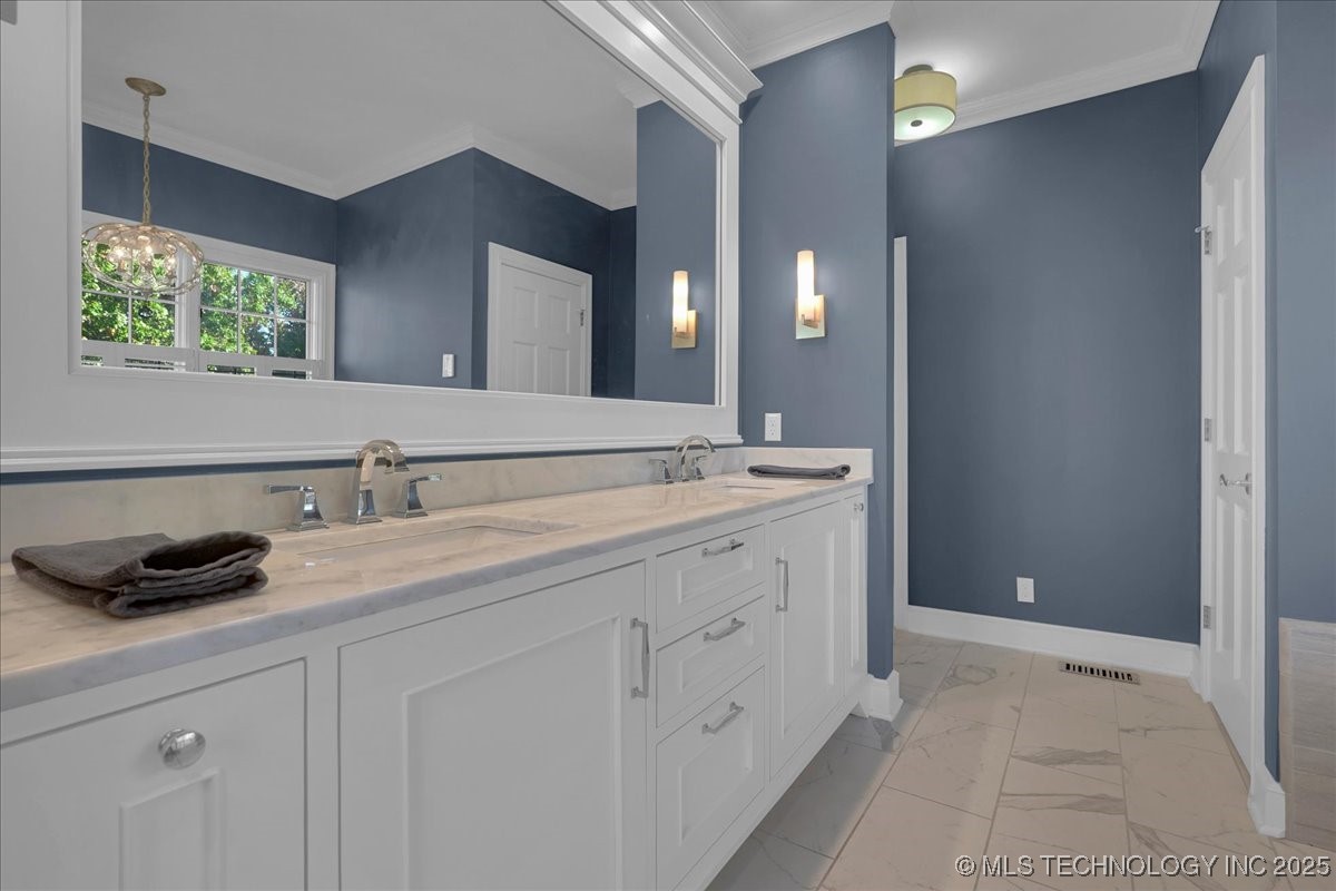 6167 S New Haven Avenue Property Photo 45