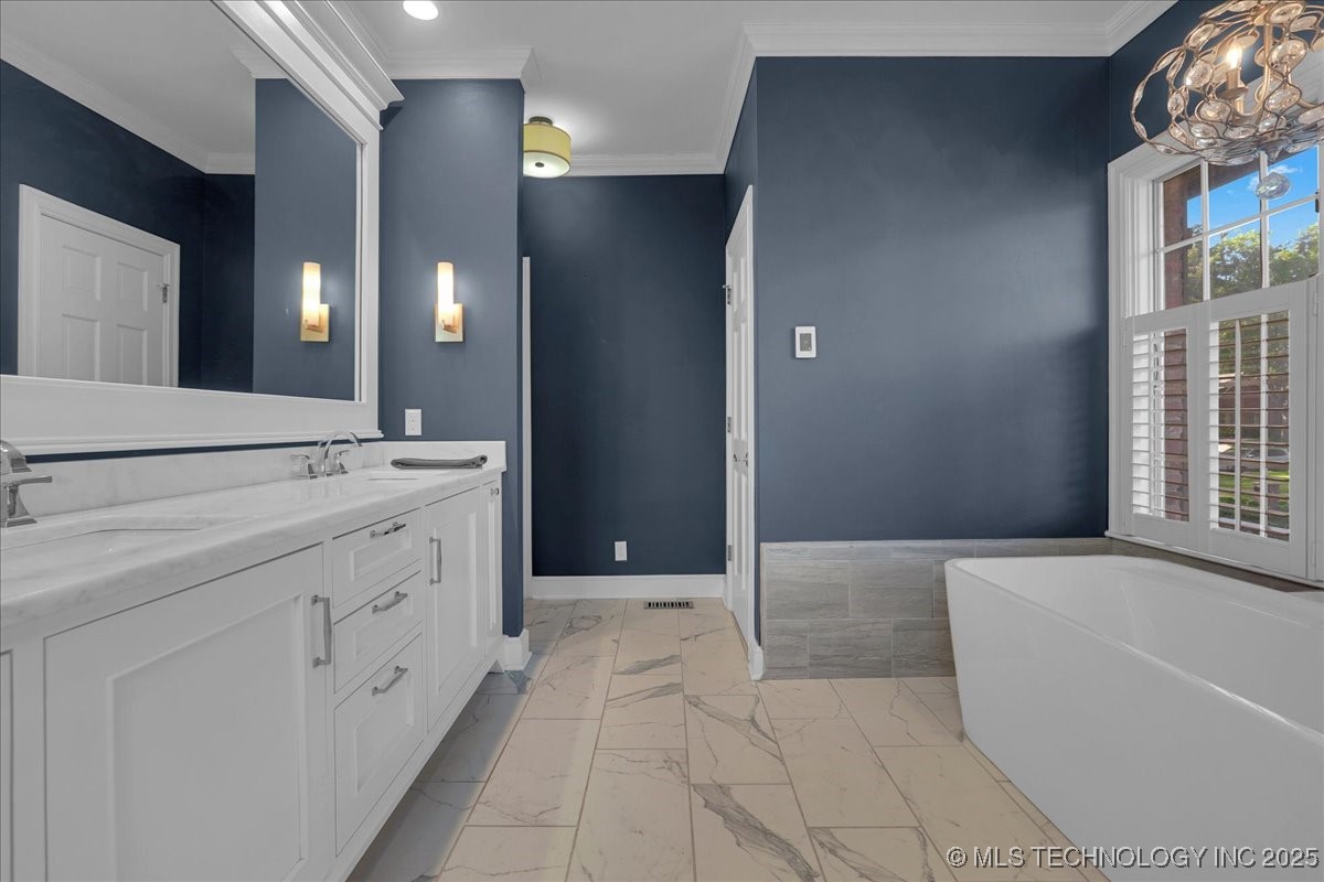 6167 S New Haven Avenue Property Photo 46