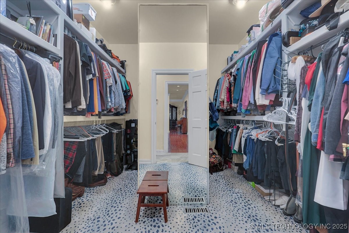 6167 S New Haven Avenue Property Photo 48