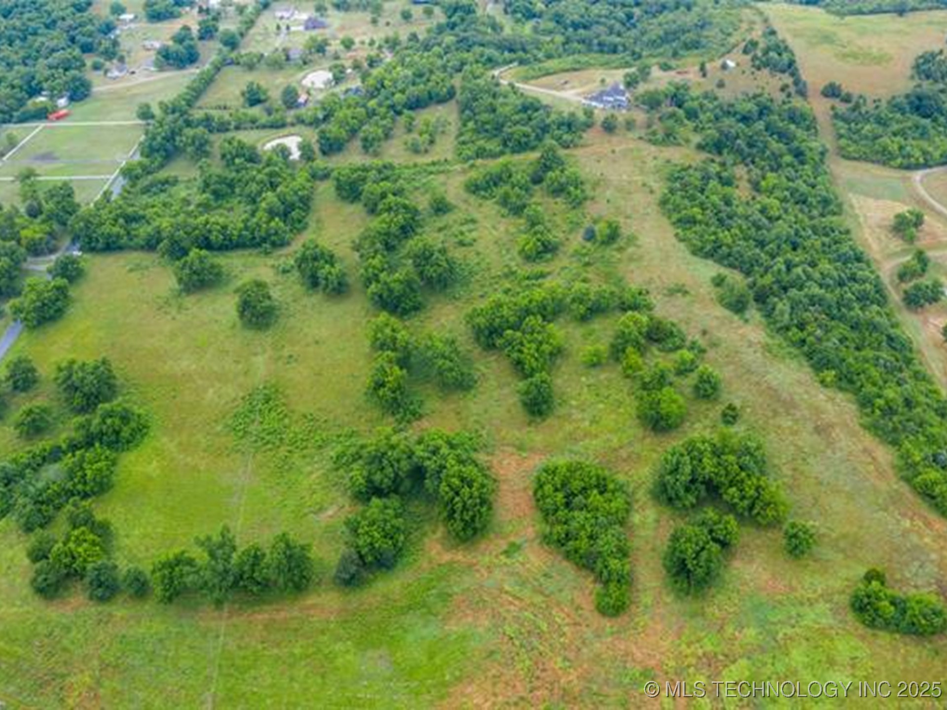 12933 S 33rd West Avenue Property Photo 5