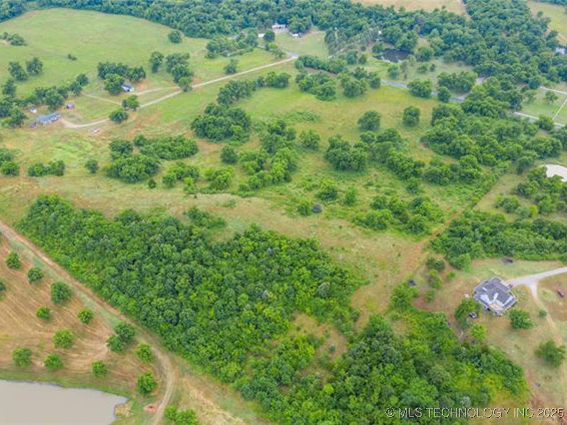 12933 S 33rd West Avenue Property Photo 8