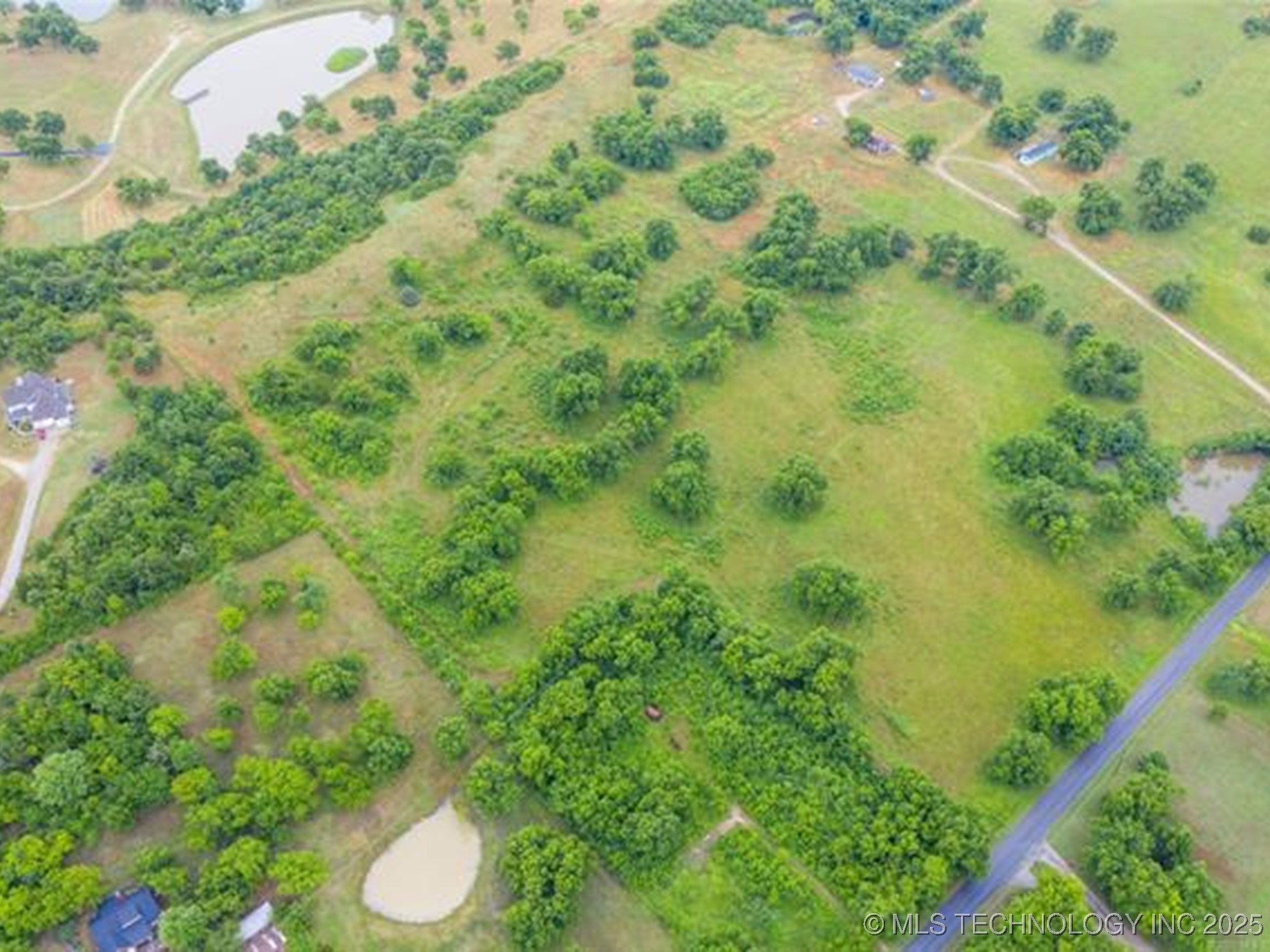 12933 S 33rd West Avenue Property Photo 10