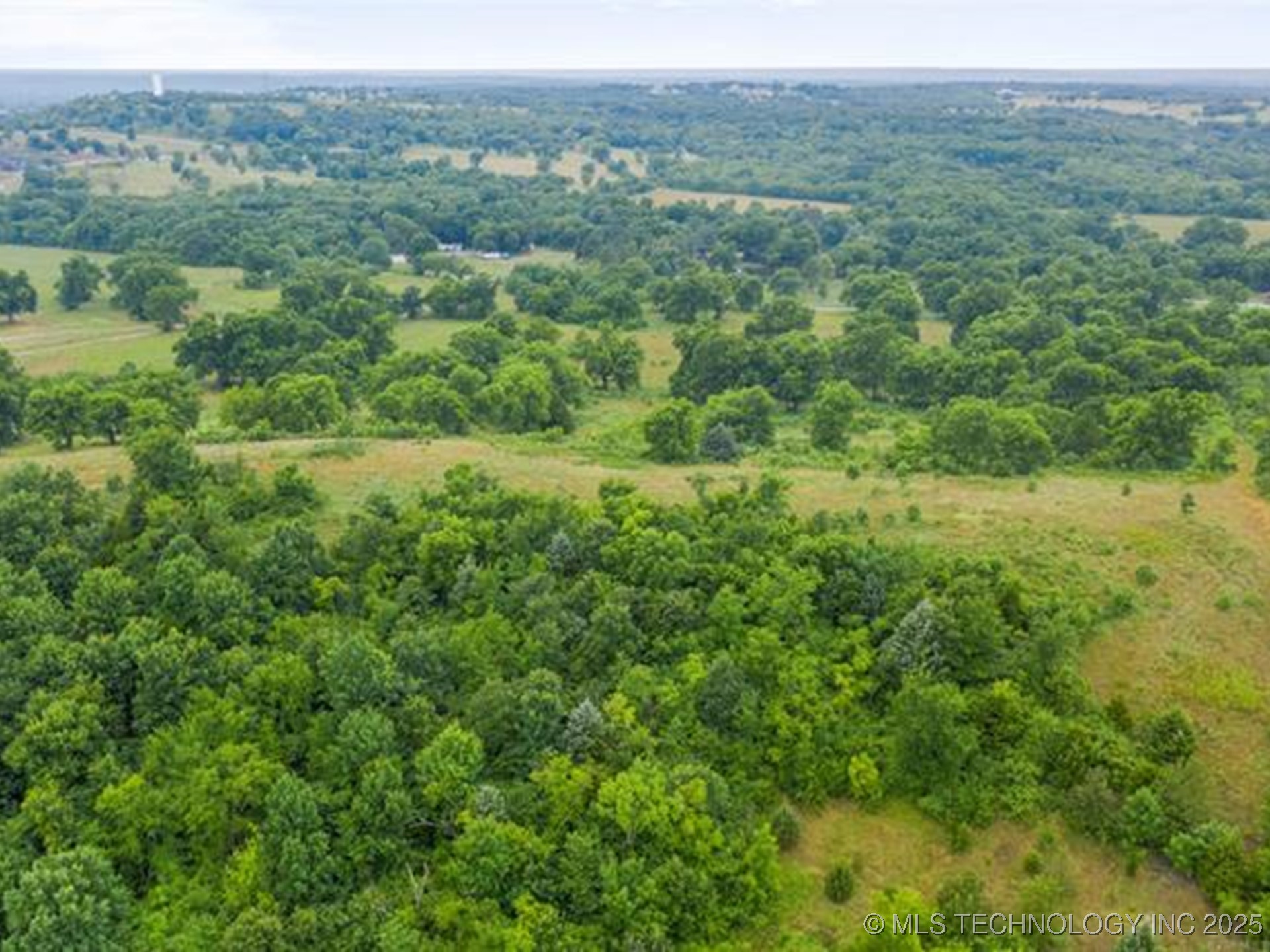 12933 S 33rd West Avenue Property Photo 11