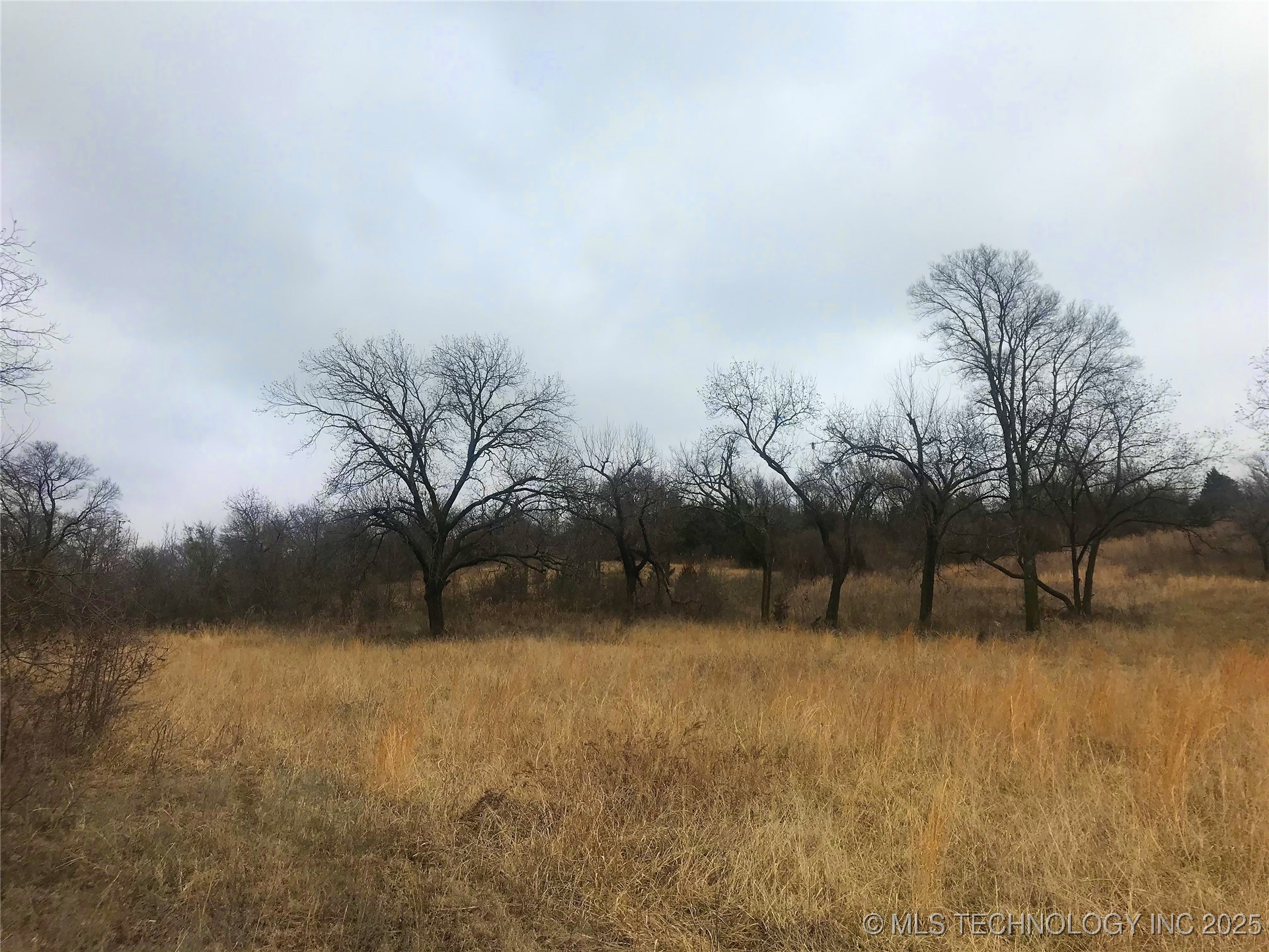 12933 S 33rd West Avenue Property Photo 14