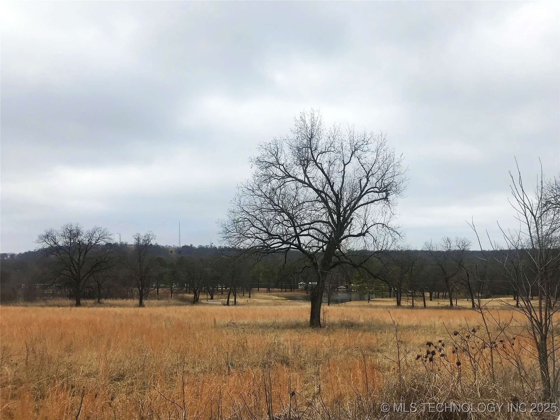 12933 S 33rd West Avenue Property Photo 16