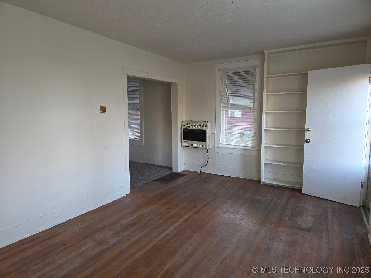 309 W Foley Property Photo 7