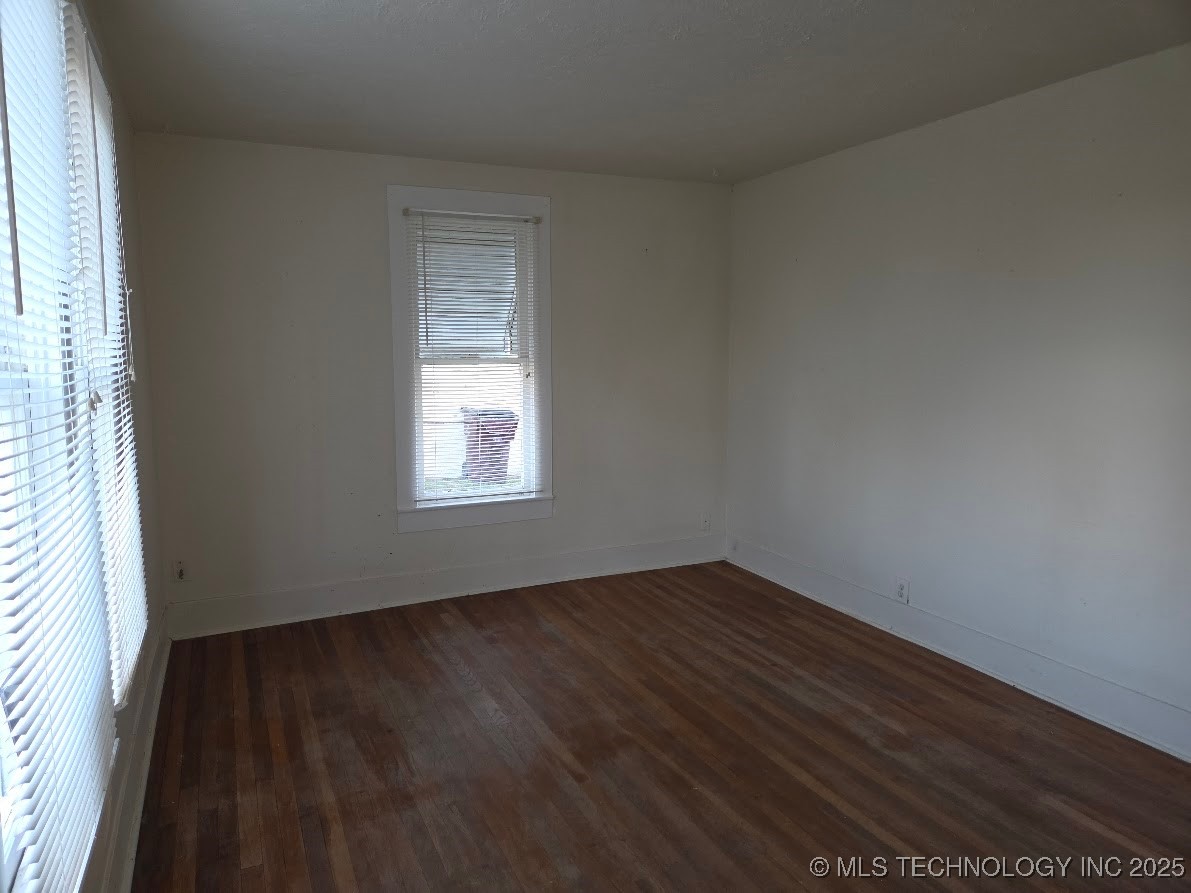 309 W Foley Property Photo 8