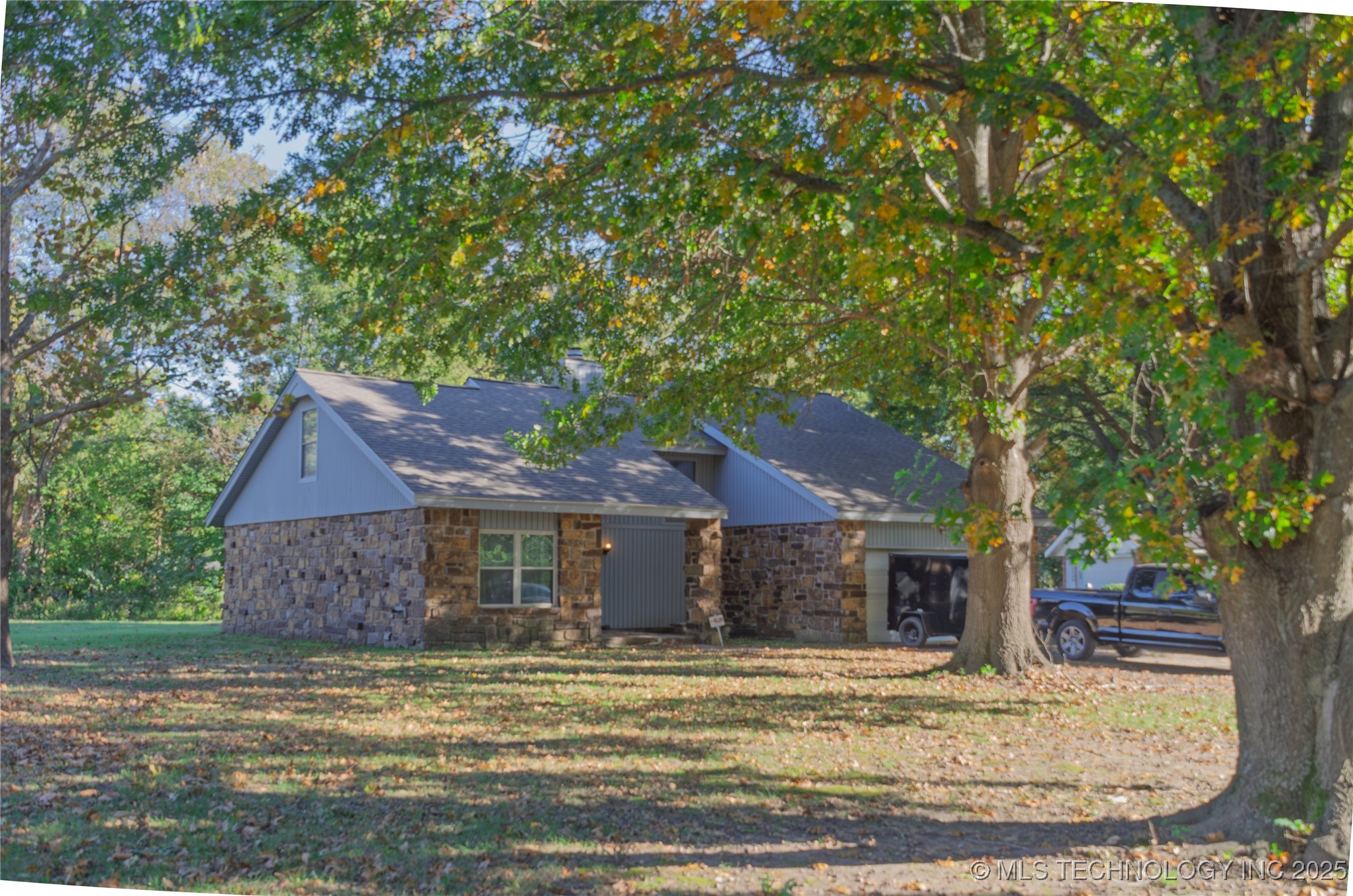 6137 S 219th East Avenue Property Photo 3