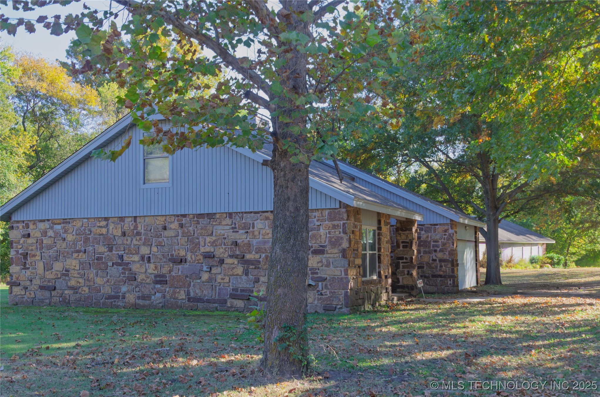 6137 S 219th East Avenue Property Photo 4