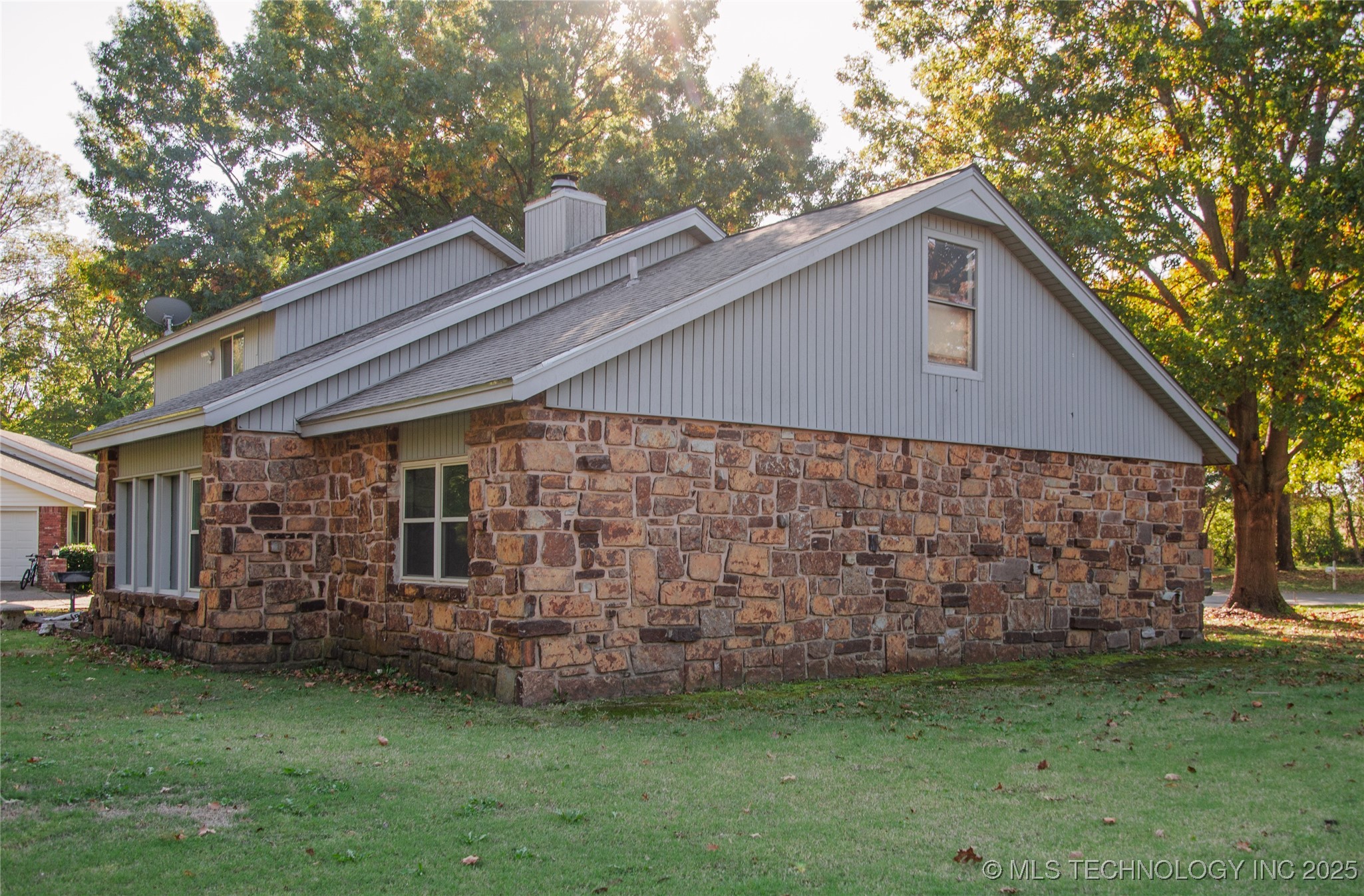 6137 S 219th East Avenue Property Photo 6