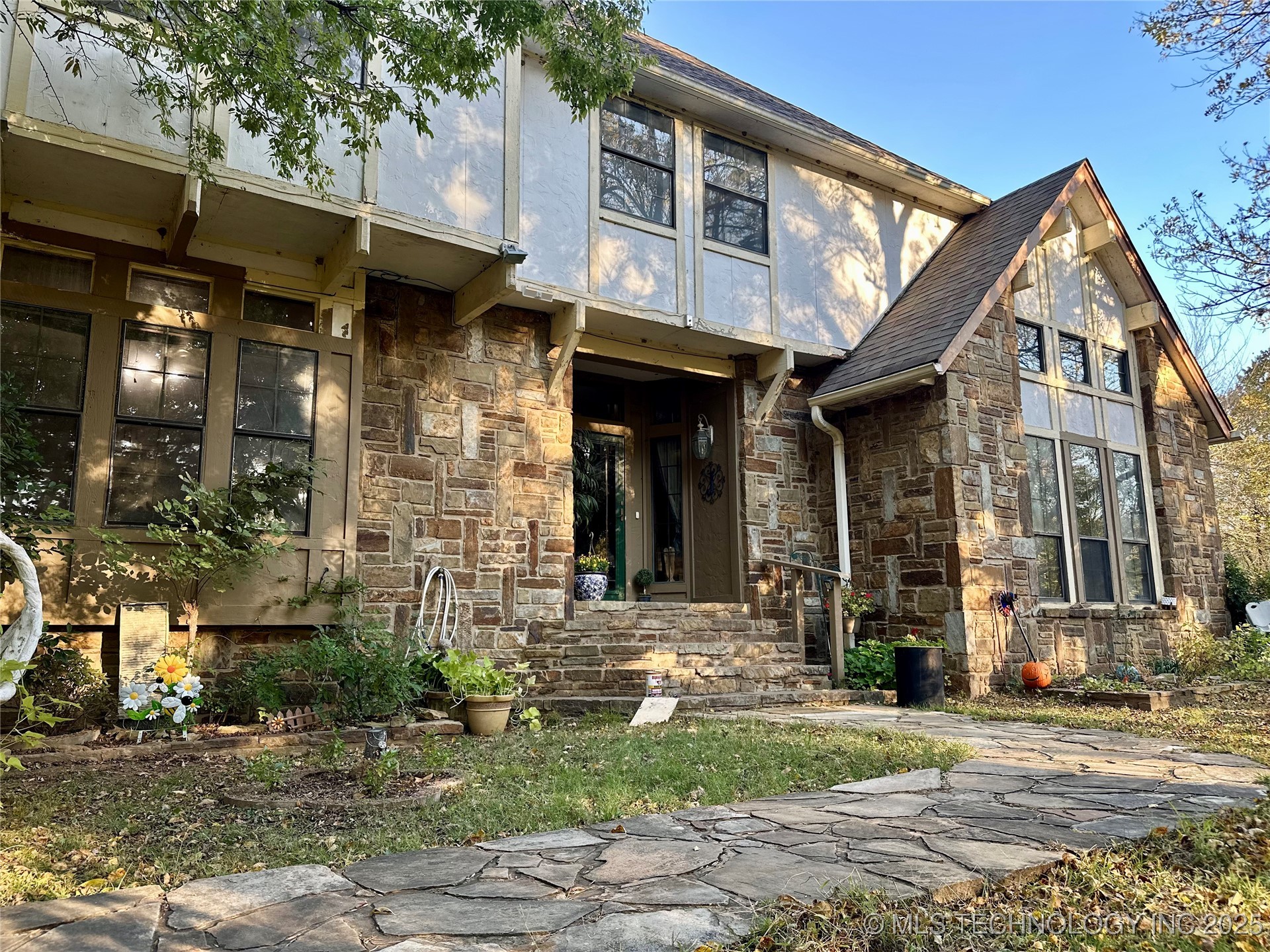 7690 W 15th Street N Property Photo 1