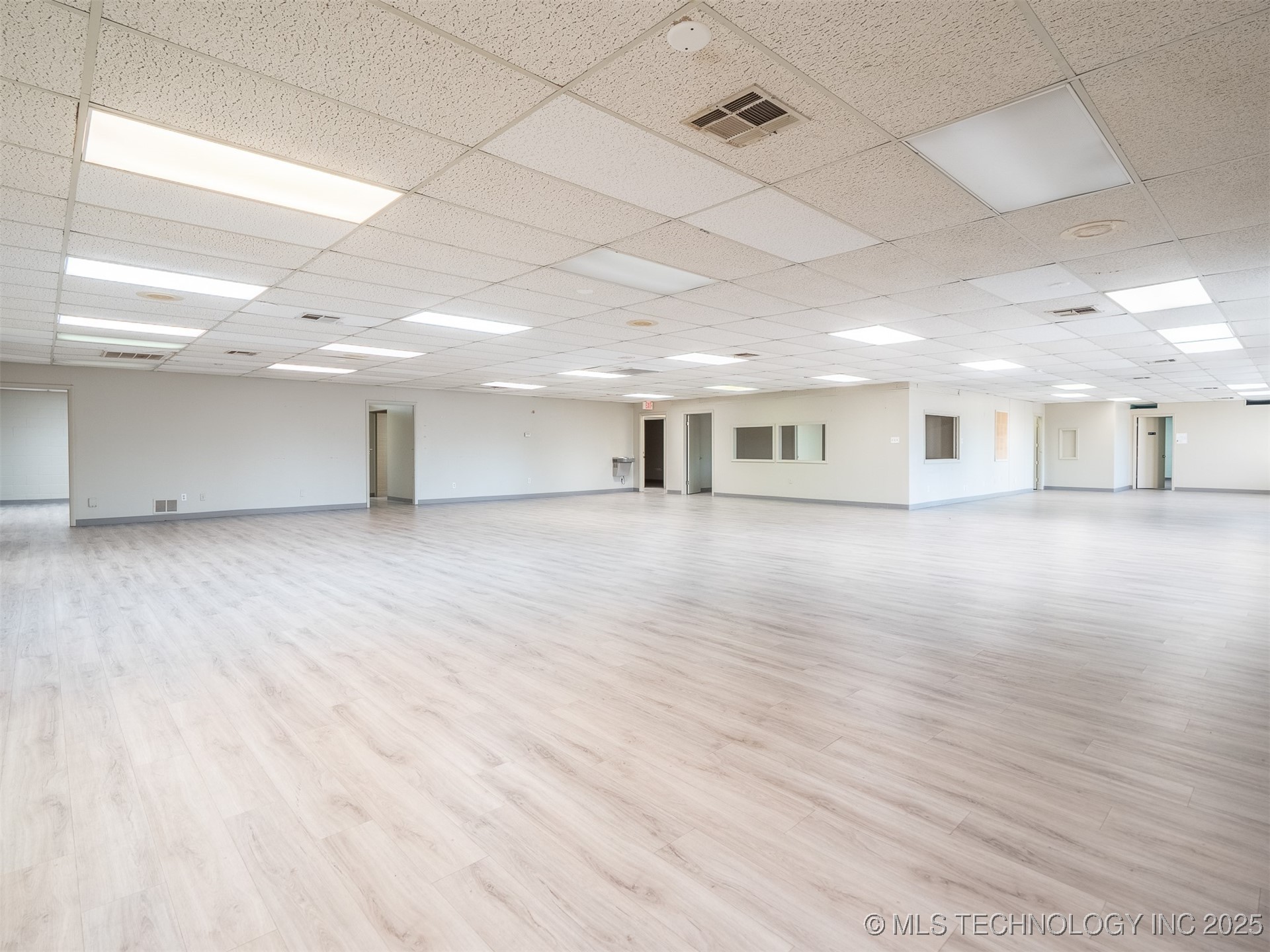 1201 E Wade Watts Property Photo 4