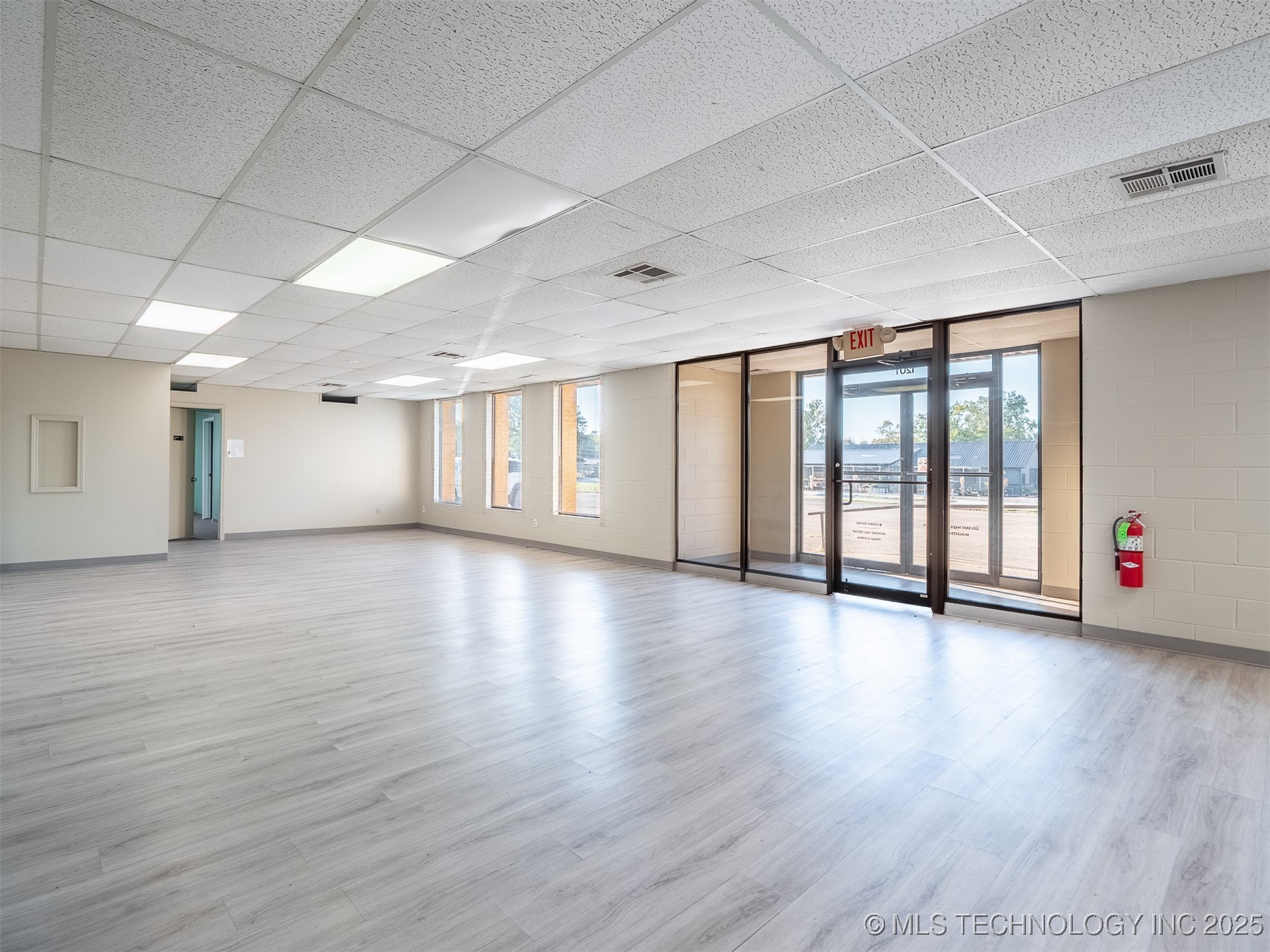 1201 E Wade Watts Property Photo 7